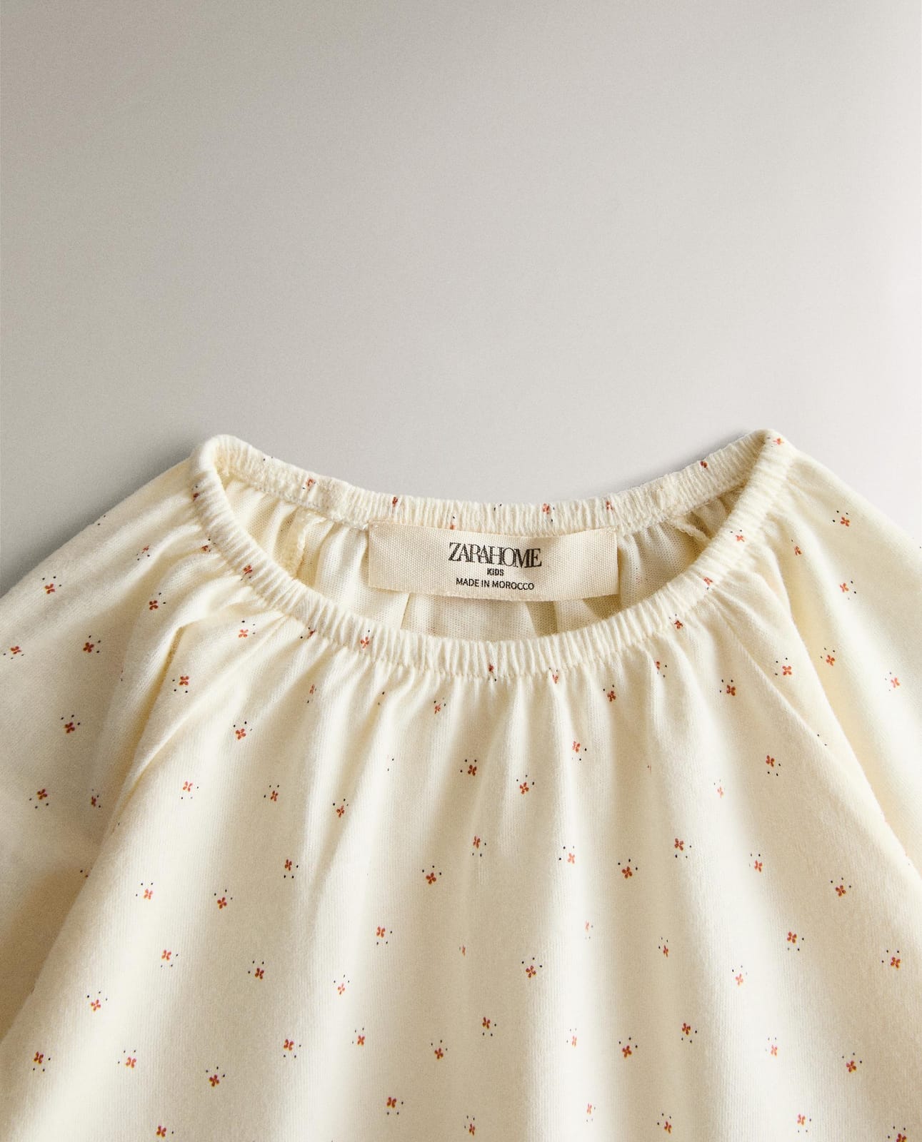 Детская пижама ZARA HOME 4602/117/733 - из хлопка с цветочным рисунком, 8-9 лет (132 см), цвет кремовый ракурс 5