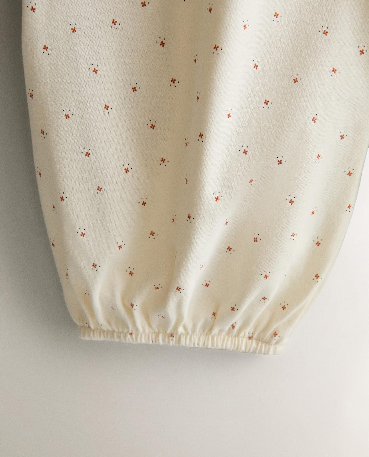 Детская пижама ZARA HOME 4602/117/733 - из хлопка с цветочным рисунком, 8-9 лет (132 см), цвет кремовый ракурс 3