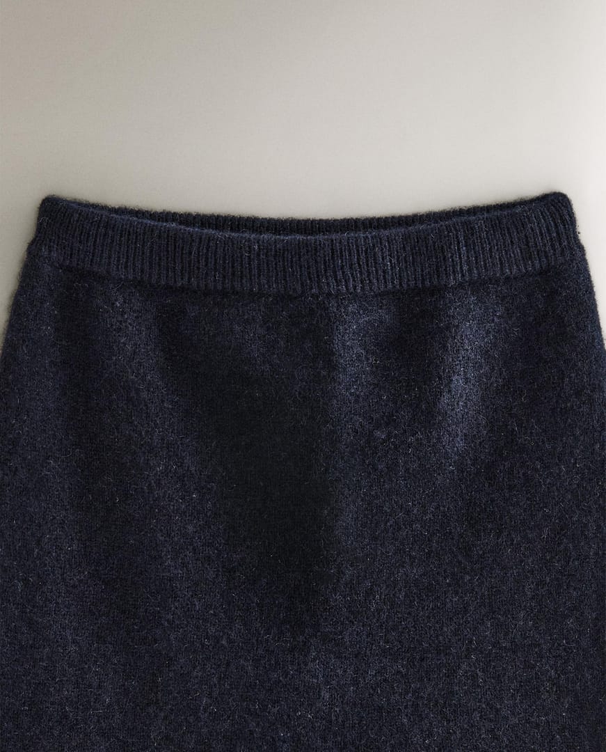 Детские ползунки ZARA HOME 9690/548/401 - из кашемира с гладким узором, 1-3 месяца (62 см), цвет темно-синий ракурс 3