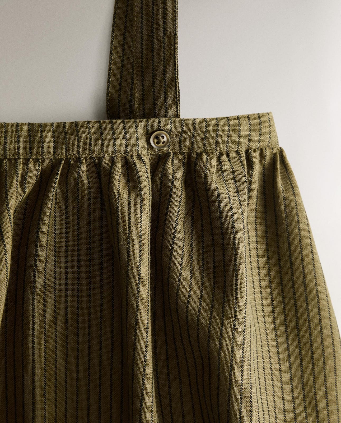 Комбинезон для малышей ZARA HOME 9689/584/500 - из хлопка в полоску на подтяжках, 6-9 месяцев (74 см), цвет зеленый ракурс 3