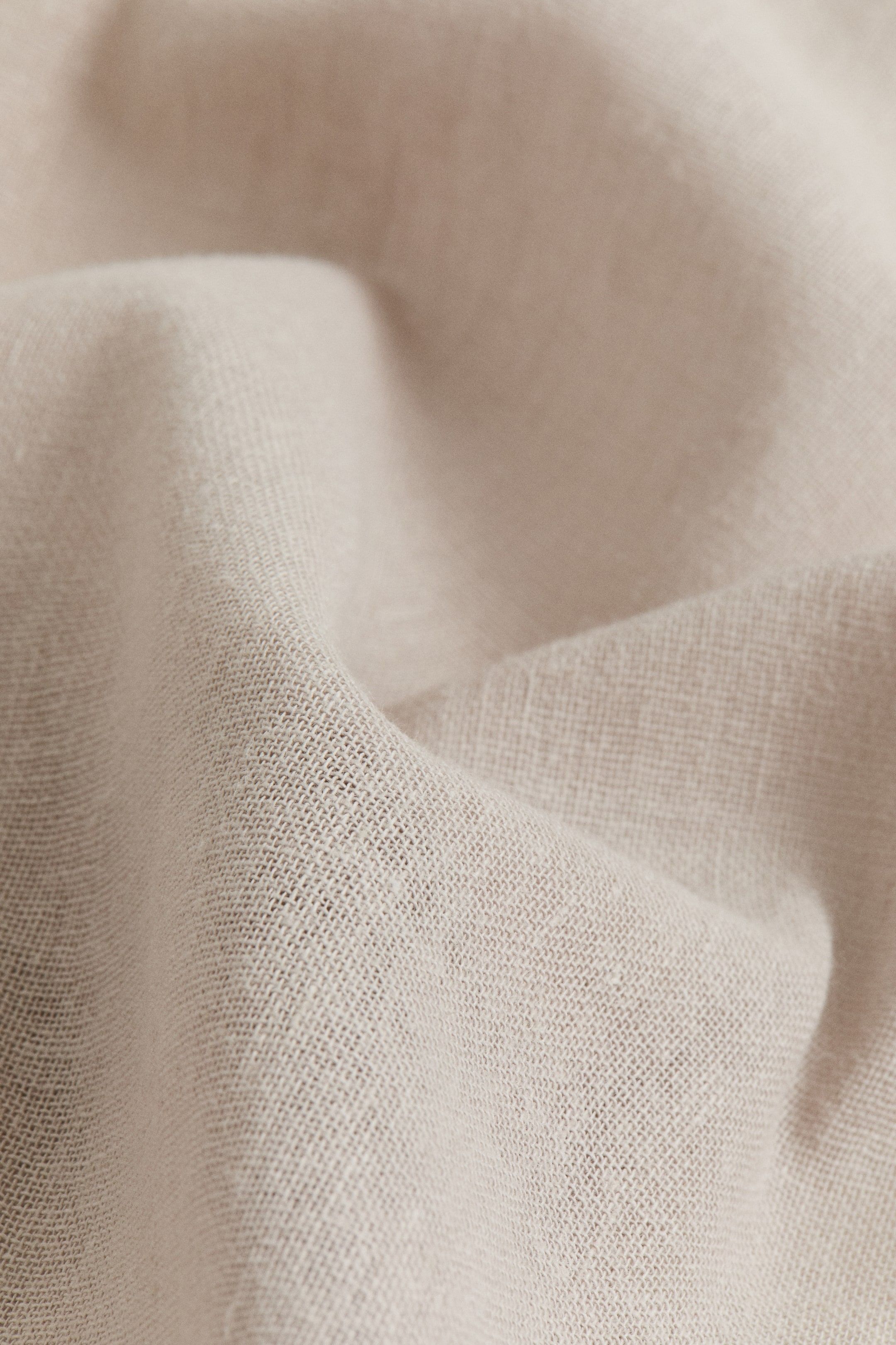 Комплект из двух длинных штор из смесовой льняной ткани. H&M цвет Бежевый 150х300 см 1317879003 ракурс 4