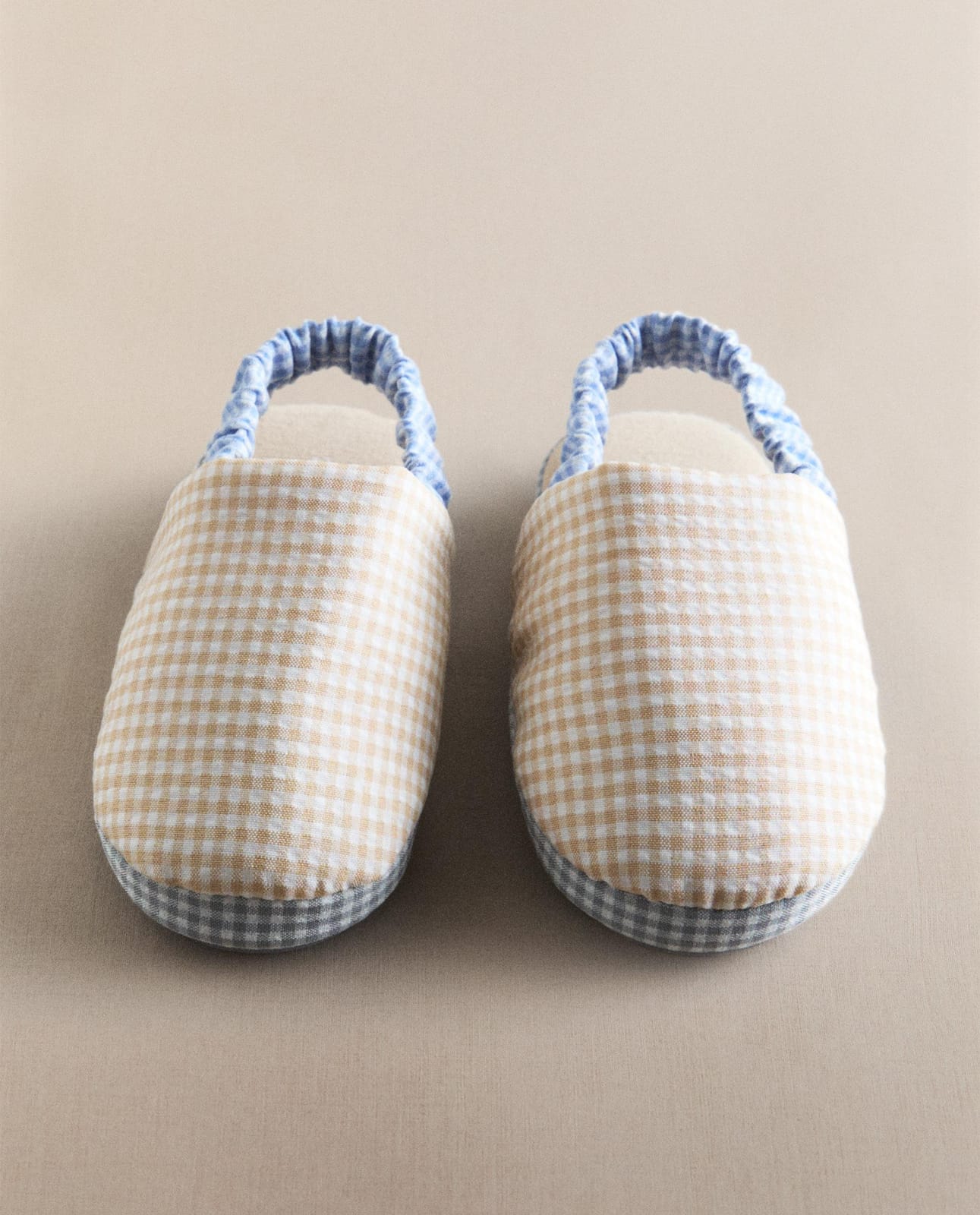 Детские тапочки ZARA HOME 3001/700/121 - с клетчатым узором и эластичной резинкой, размер 22/23, многоцветные ракурс 5