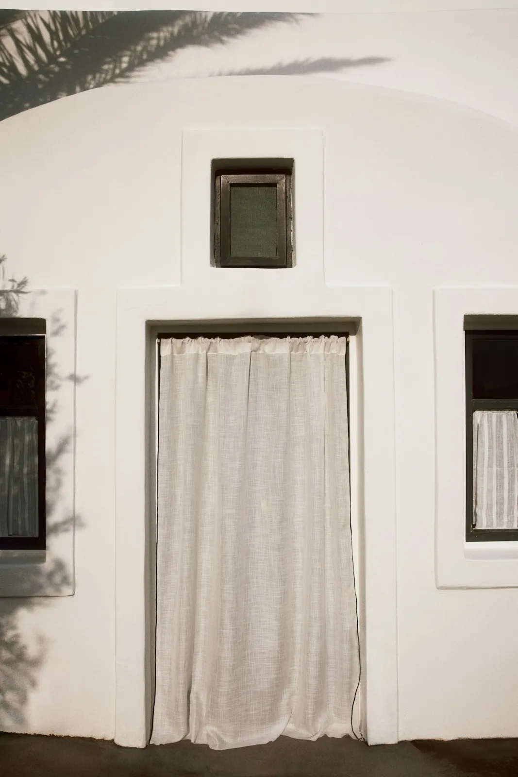 Комплект тканевых штор H&M, размер 140х250 см, цвет натуральный белый, 2 шт. ракурс 5