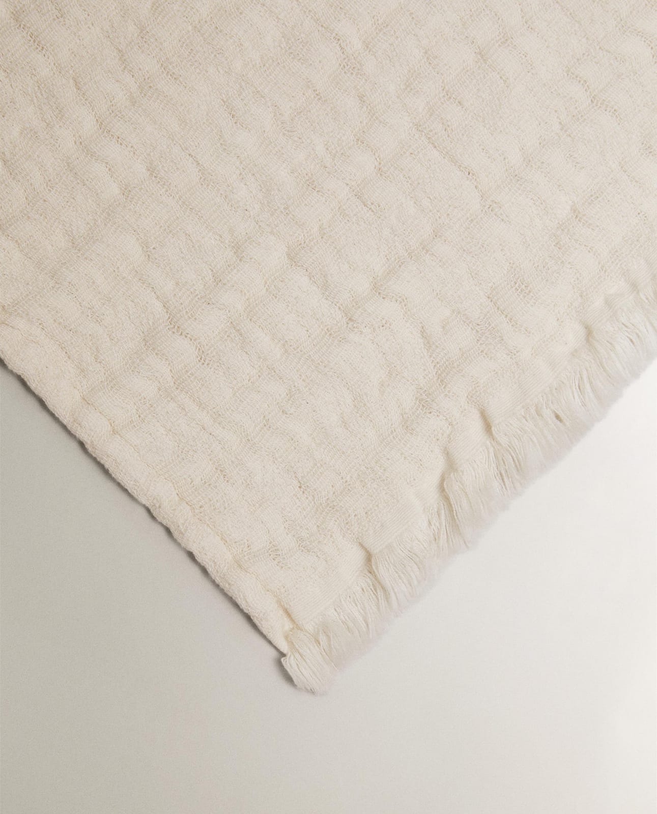 ZARA HOME ЖАКАРДОВОЕ ОДЕЯЛО С ТЕКСТУРОЙ ракурс 2