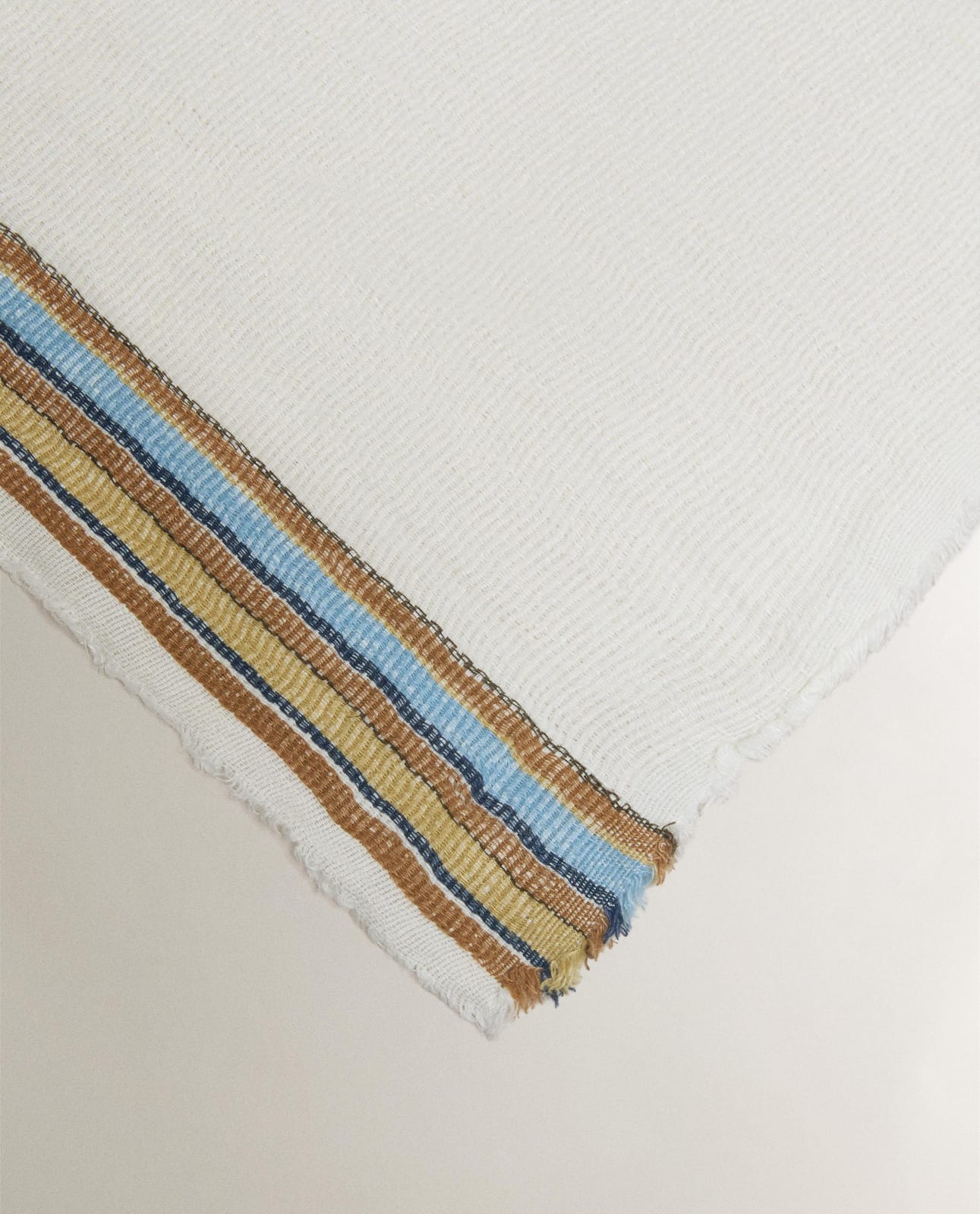 ZARA HOME Льняной плед в полоску ракурс 5