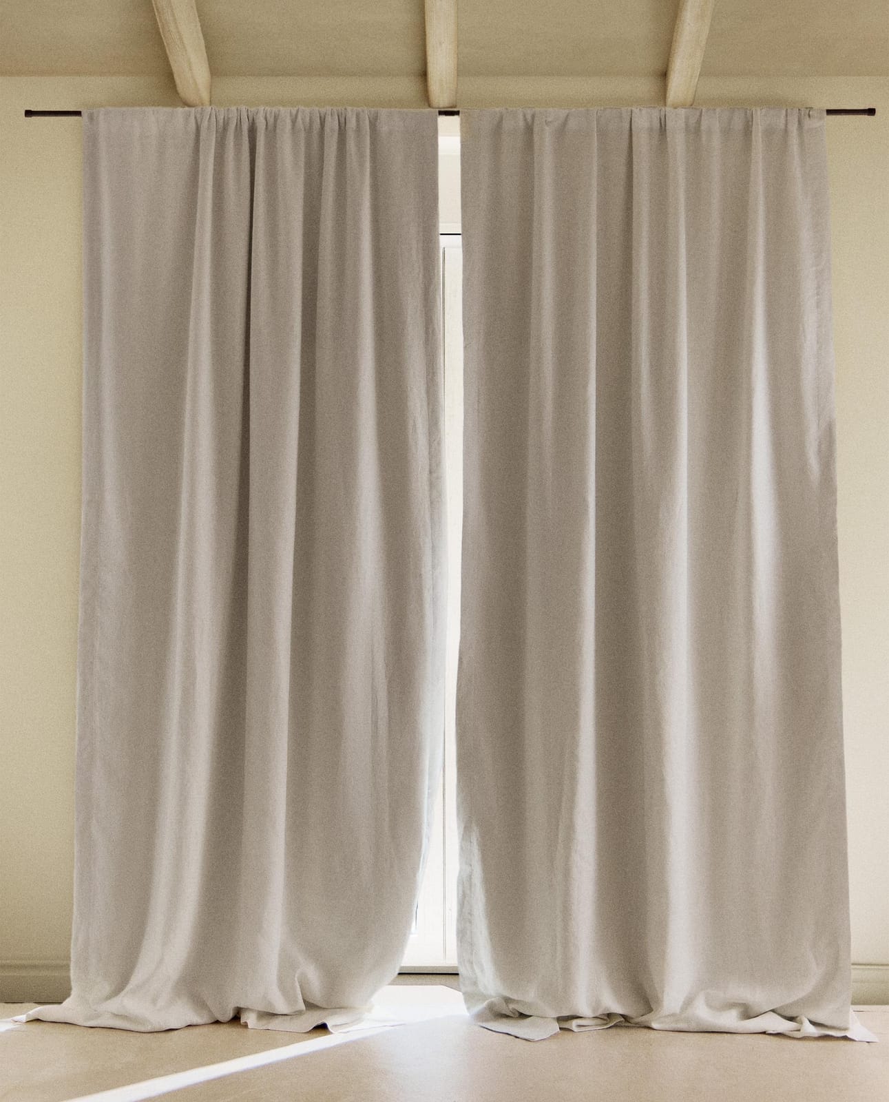 ZARA HOME БЕЛАЯ ЛЬНЯНАЯ ЗАТЕМНЯЮЩАЯ ШТОРА ракурс 7