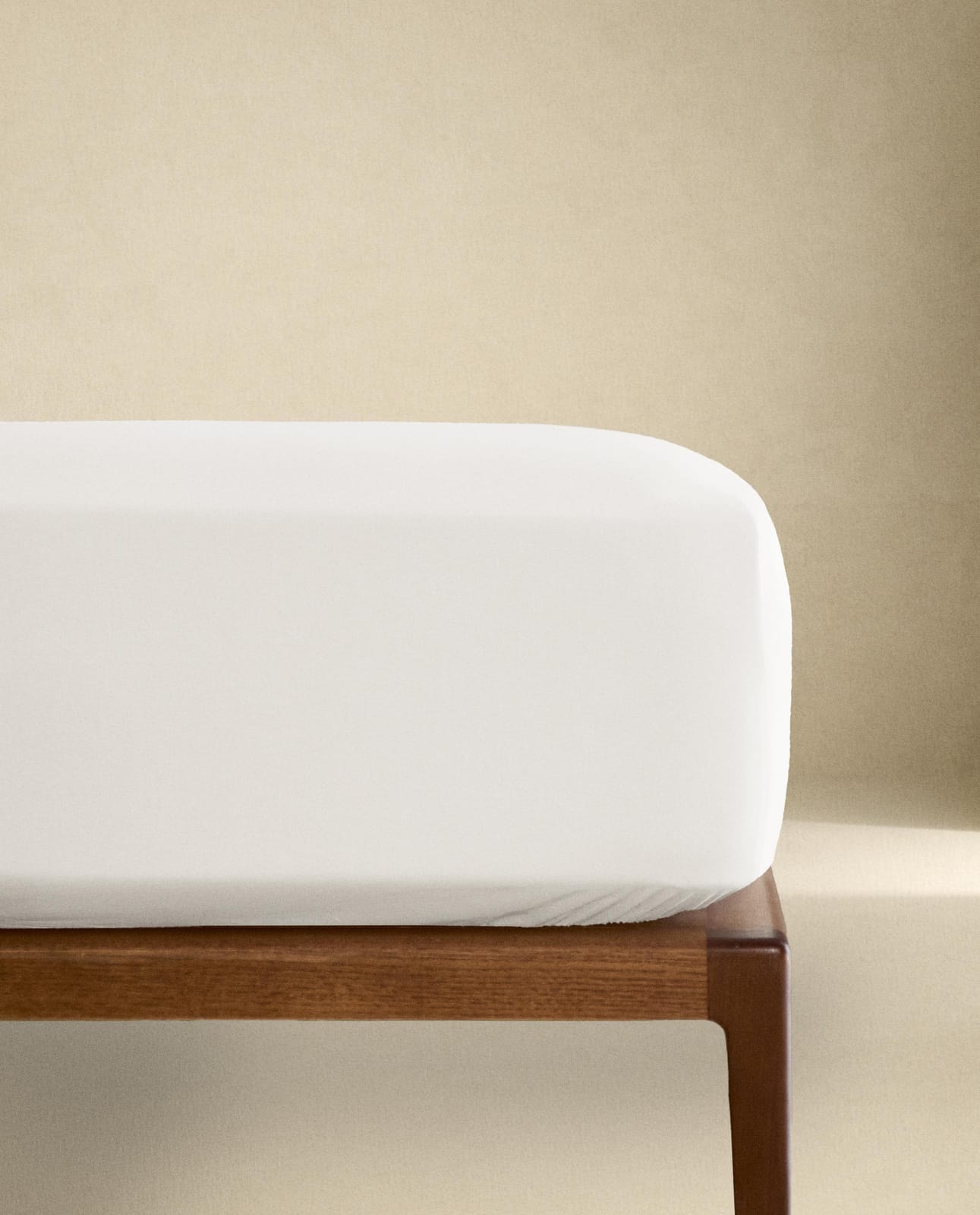 Простыня ZARA HOME на резинке из перкаля | выс. 40 см (300 нитей) BIAŁY 180 x 200 x 40 см