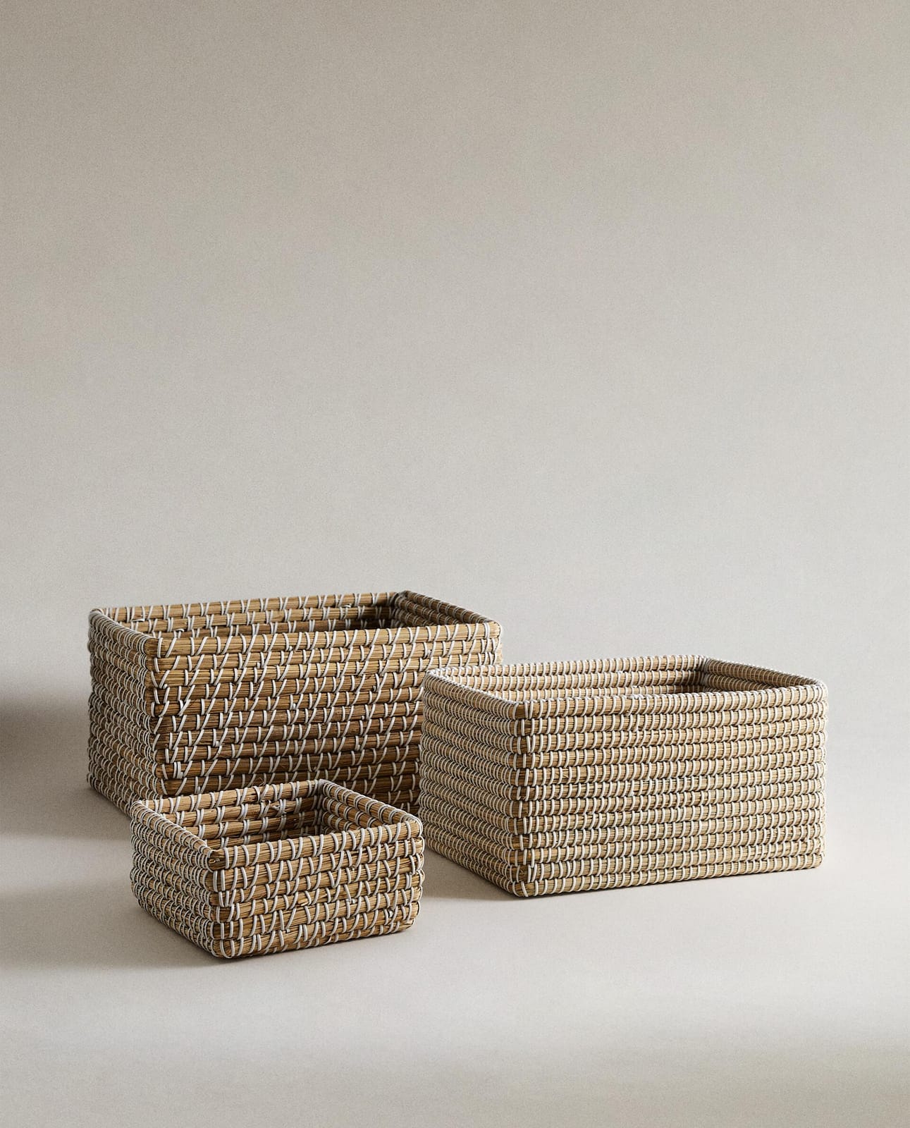 ZARA HOME ПРЯМОУГОЛЬНАЯ КОНТРАСТНАЯ КОРЗИНА ракурс 3