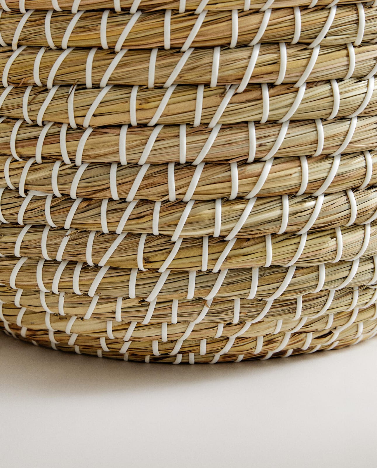 ZARA HOME КРУГЛАЯ КОРЗИНА С КРЫШКОЙ ракурс 8