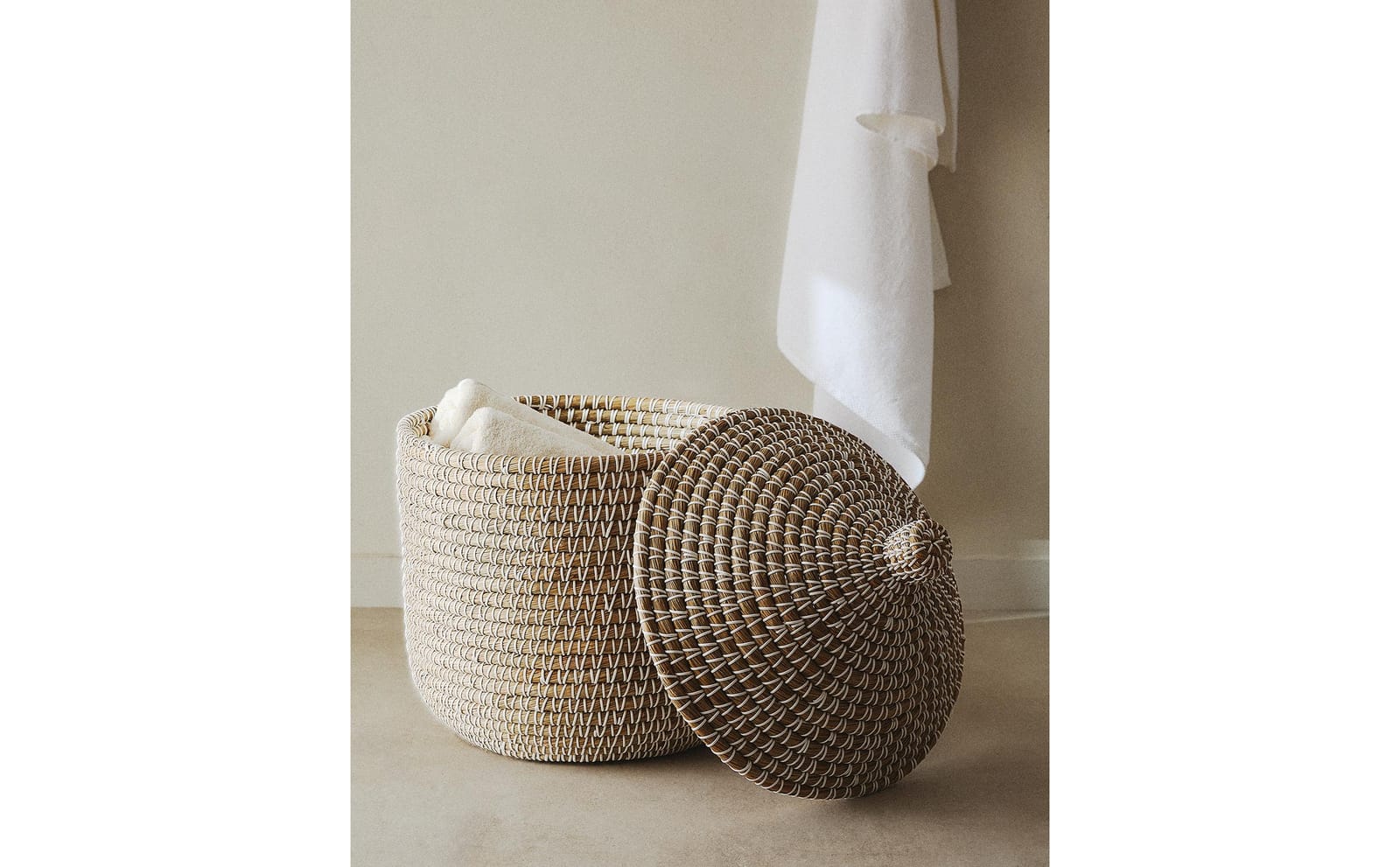 ZARA HOME КРУГЛАЯ КОРЗИНА С КРЫШКОЙ ракурс 10