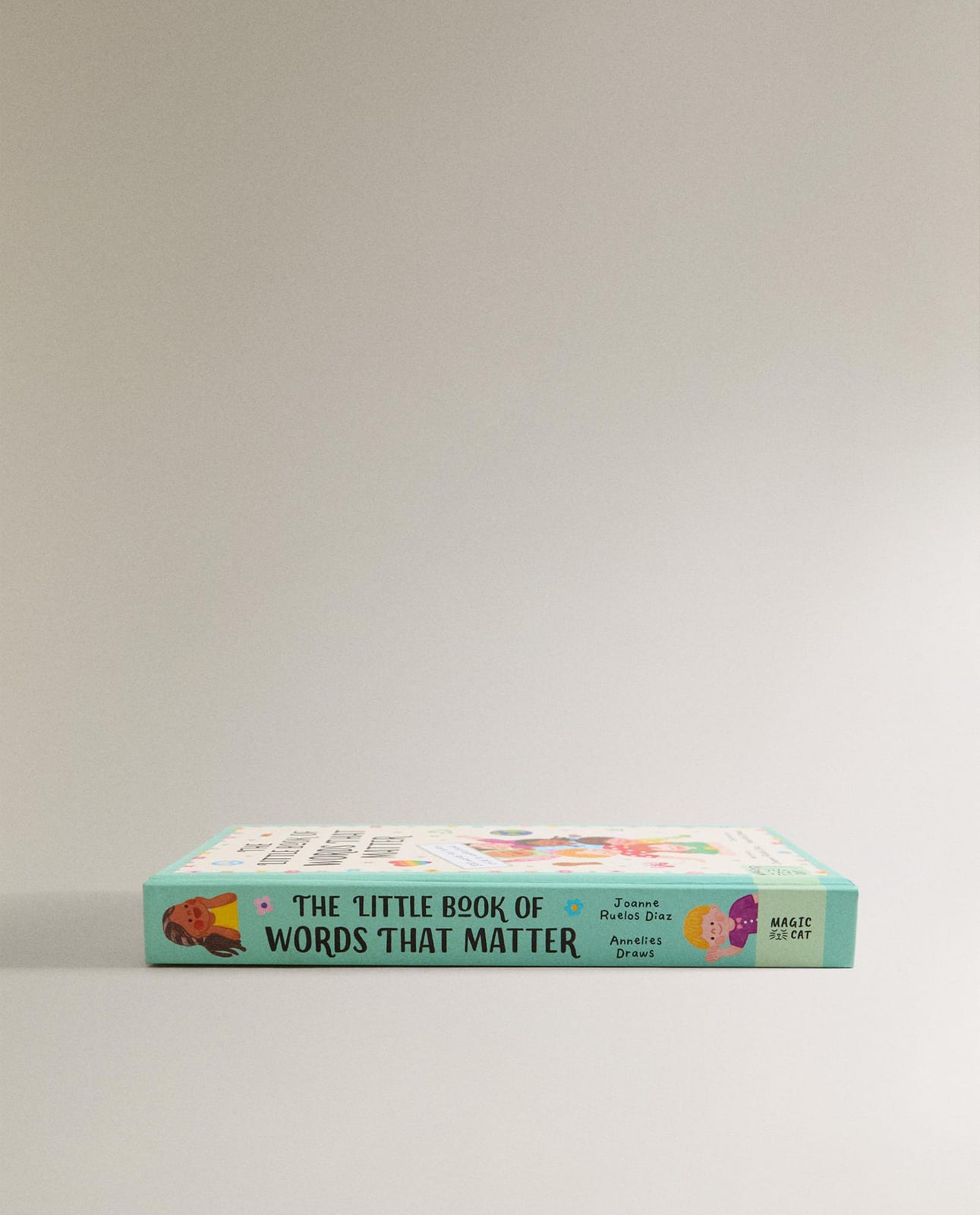 ZARA HOME ДЕТСКАЯ КНИГА «THE LITTLE BOOK OF WORDS THAT MATTER» (АНГЛИЙСКИЙ) ракурс 2