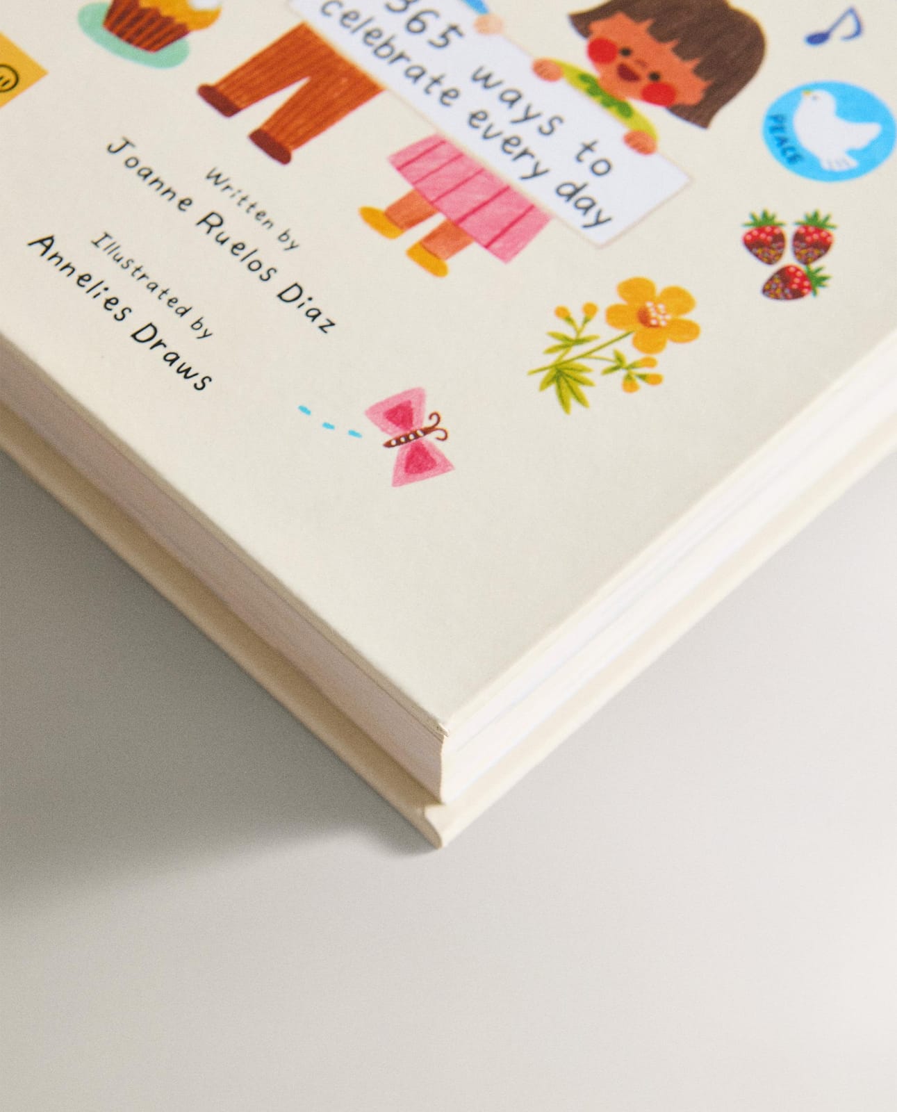ZARA HOME ДЕТСКАЯ КНИГА «THE LITTLE BOOK OF JOY» (АНГЛИЙСКИЙ) ракурс 2