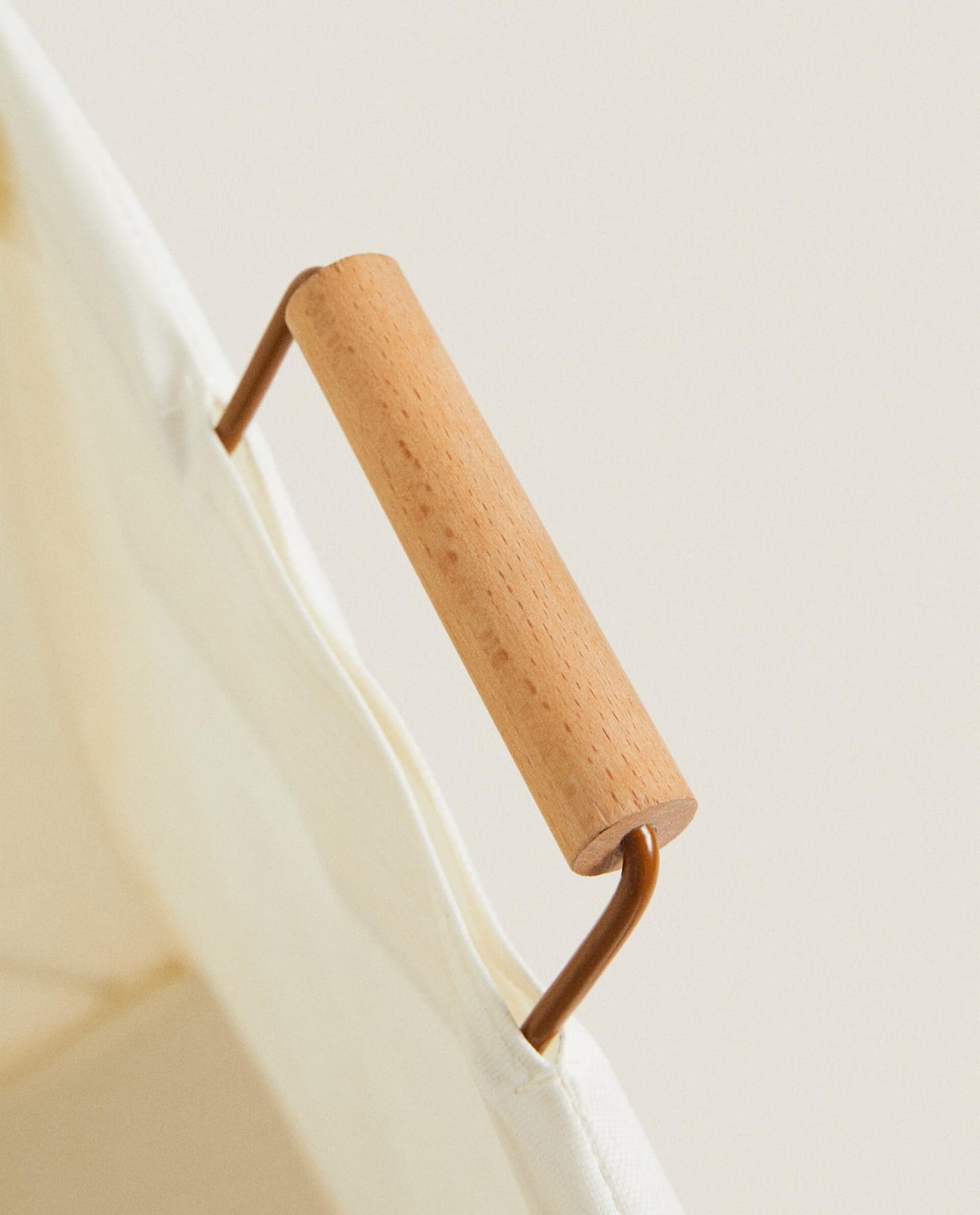 ZARA HOME СКЛАДНАЯ КОРЗИНА ДЛЯ СТИРКИ ракурс 11