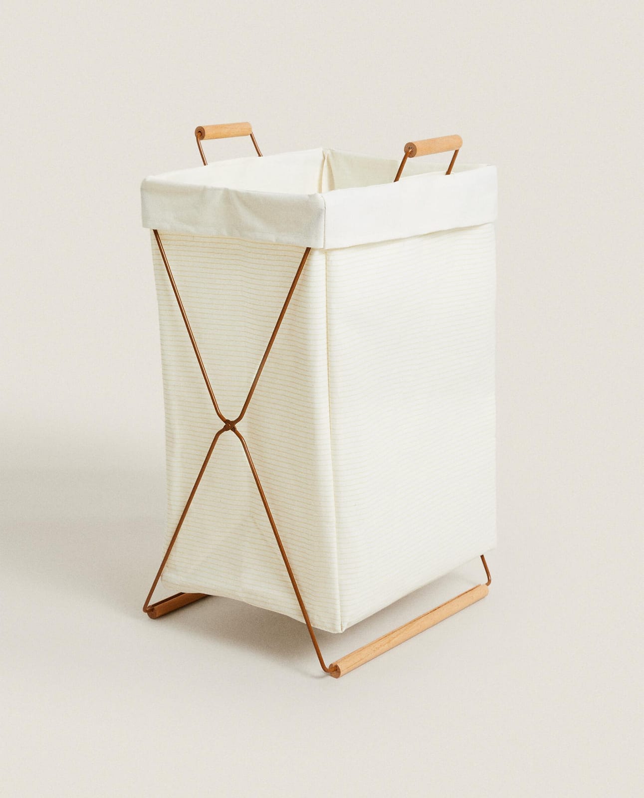 ZARA HOME СКЛАДНАЯ КОРЗИНА ДЛЯ СТИРКИ ракурс 5