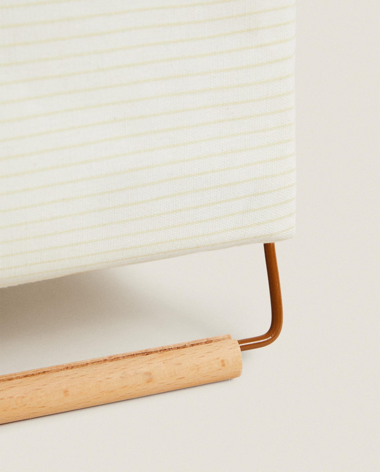 ZARA HOME СКЛАДНАЯ КОРЗИНА ДЛЯ СТИРКИ ракурс 9