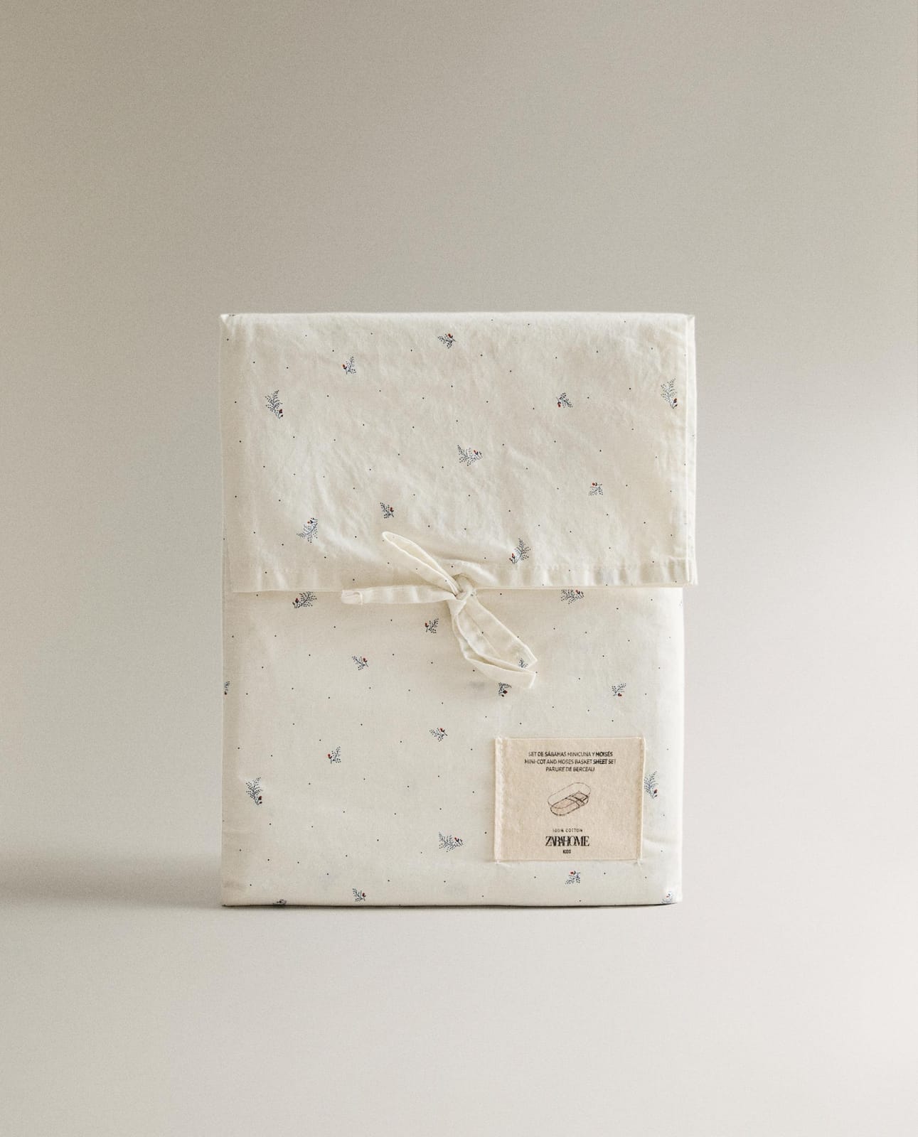 ZARA HOME КОМПЛЕКТ ПОСТЕЛЬНОГО БЕЛЬЯ ДЛЯ МИНИ-ЛЮЛЬКИ С ЛИСТЬЯМИ И ГОРОШКОМ ракурс 2