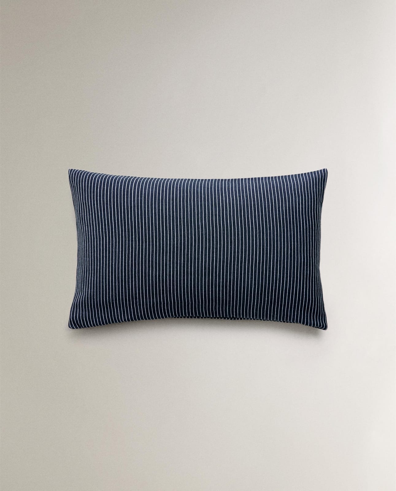 Наволочка декоративная ZARA HOME Наволочка в тонкую полоску NIEBIESKI 30 x 50 cm