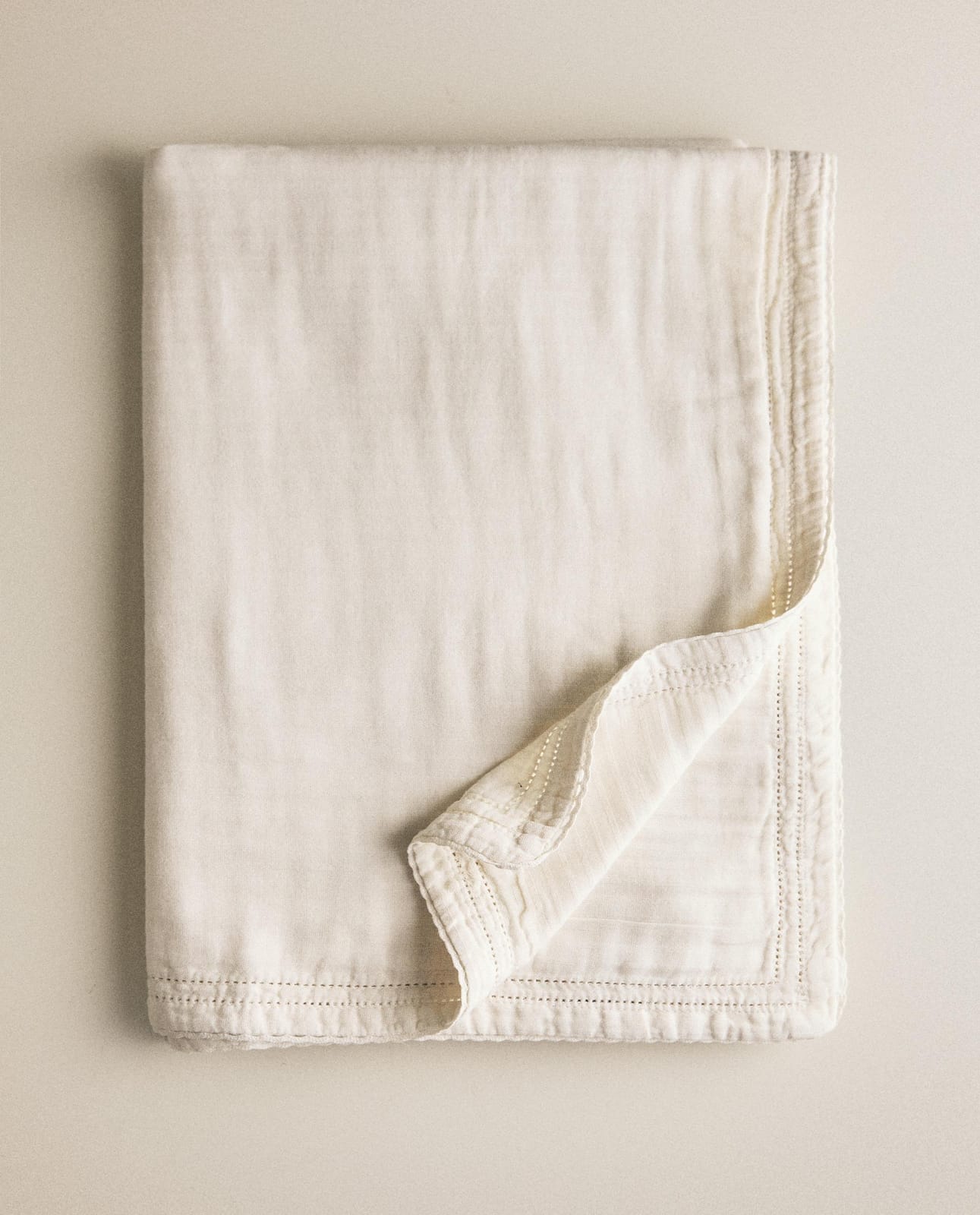 ZARA HOME Детское одеяло с шифоновым кружевом ракурс 6