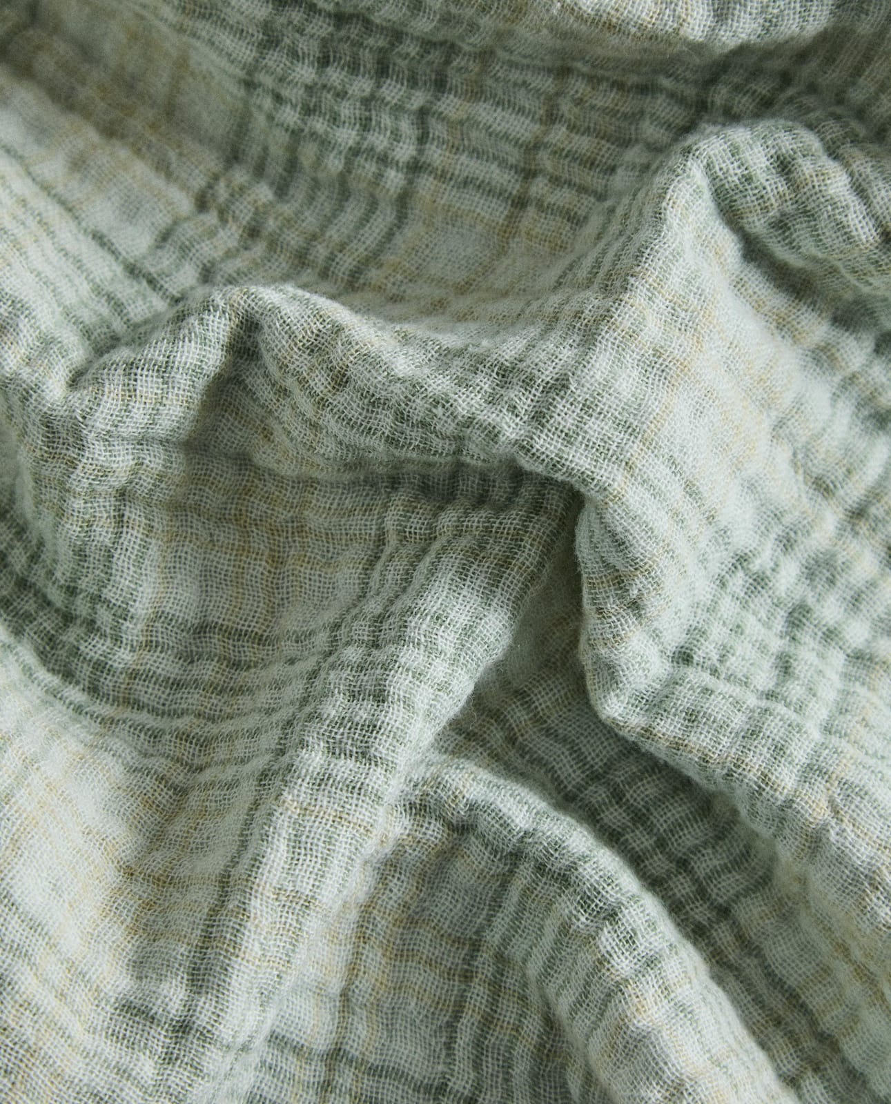 ZARA HOME ШИФОНОВЫЙ ПЛЕД В КЛЕТКУ ракурс 2
