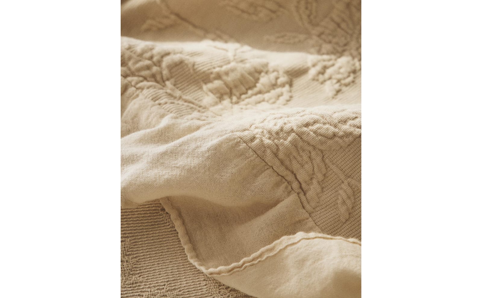 ZARA HOME Жаккардовое покрывало с оборкой ракурс 5