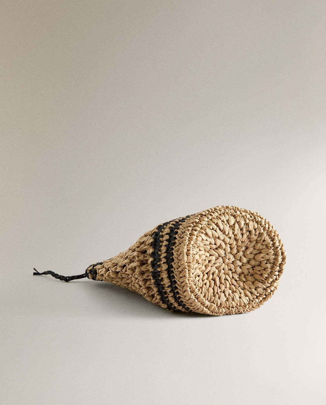 ZARA HOME МАЛАЯ КОСМЕТИЧКА ИЗ БУМАЖНОЙ ЛОЗЫ ракурс 4