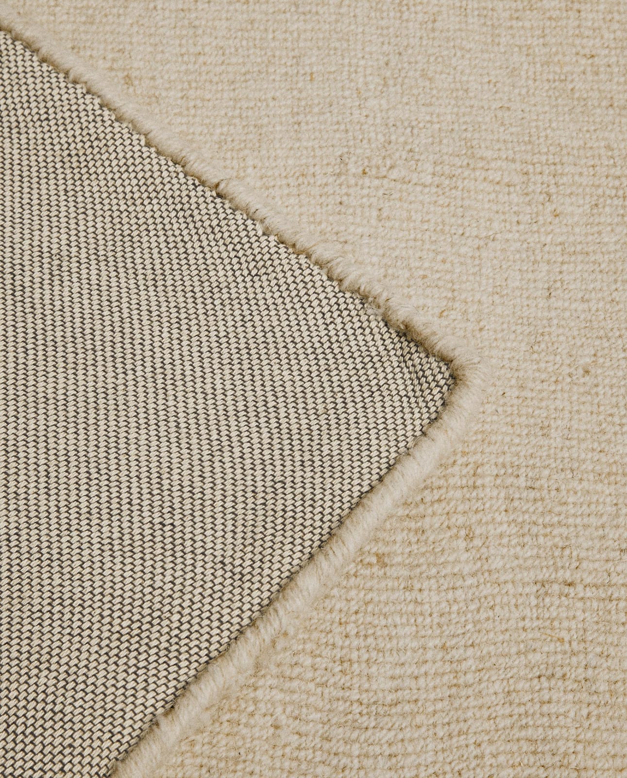 ZARA HOME ШЕРСТЯНОЙ КОВЁР ракурс 7
