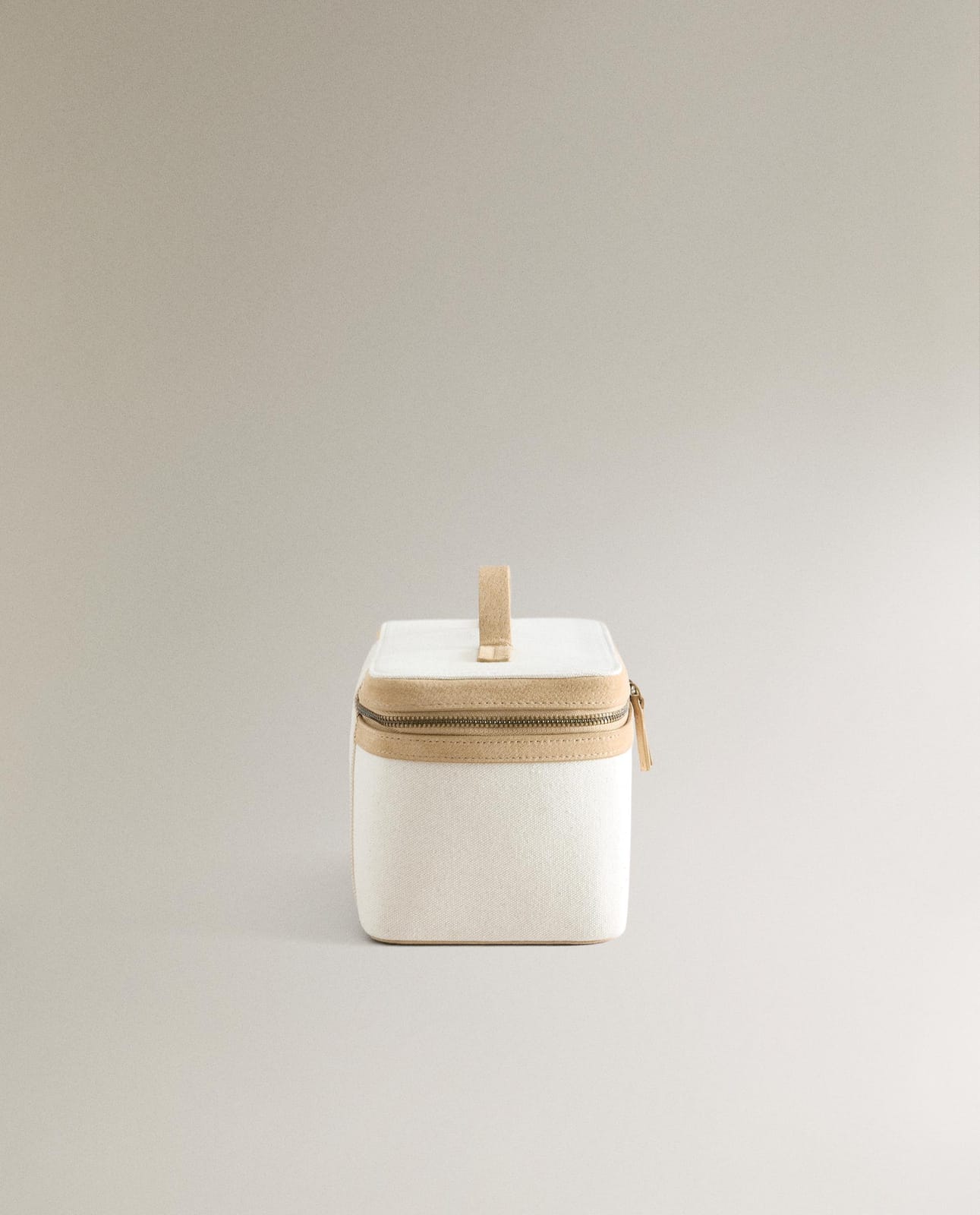 ZARA HOME ЖЕСТКАЯ КОСМЕТИЧКА ИЗ ХОЛСТА И КОЖИ ракурс 7