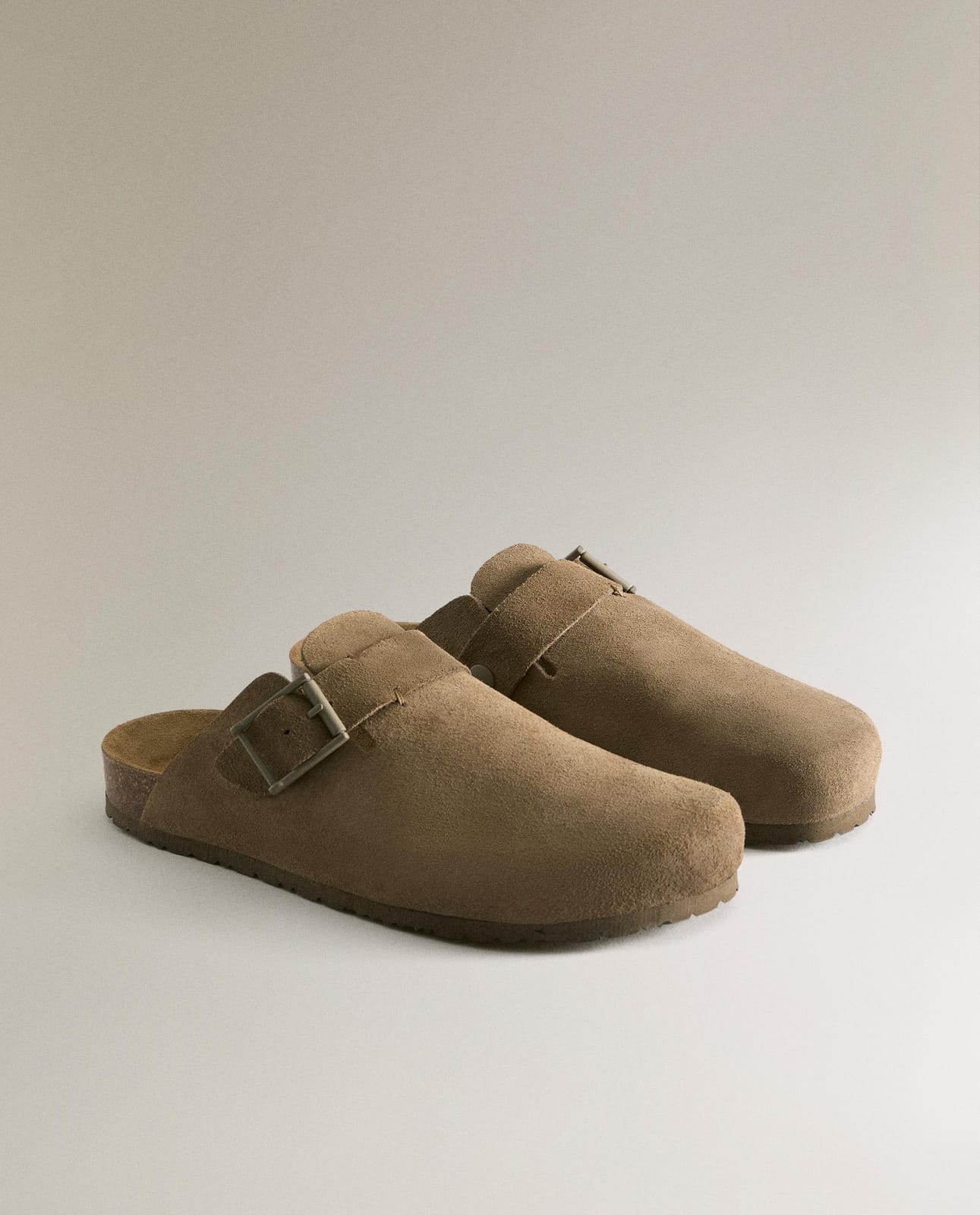 ZARA HOME КОЖАНЫЕ МОКАСИНЫ С ПРЯЖКОЙ И ДЕКОРАТИВНОЙ СТРОЧКОЙ ракурс 3
