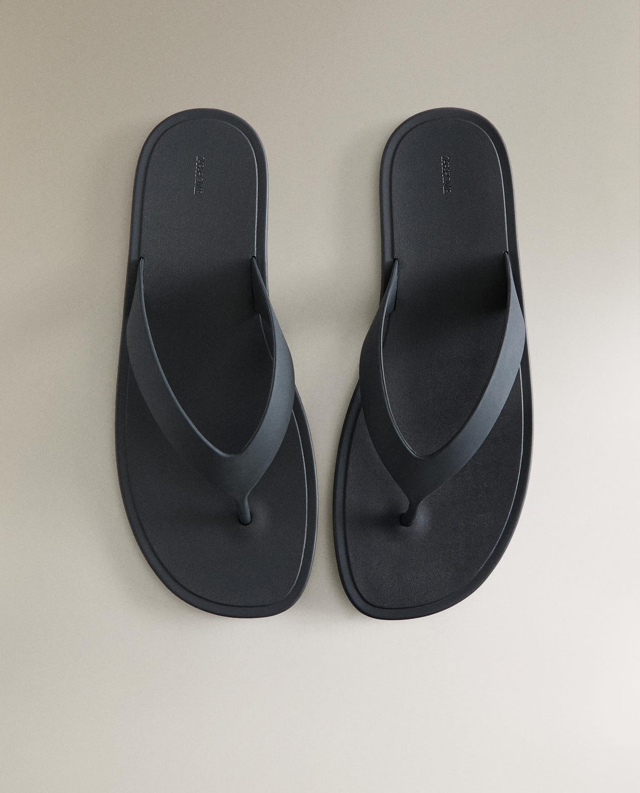 ZARA HOME РЕЗИНОВЫЕ ПЛЯЖНЫЕ САНДАЛИИ ракурс 4
