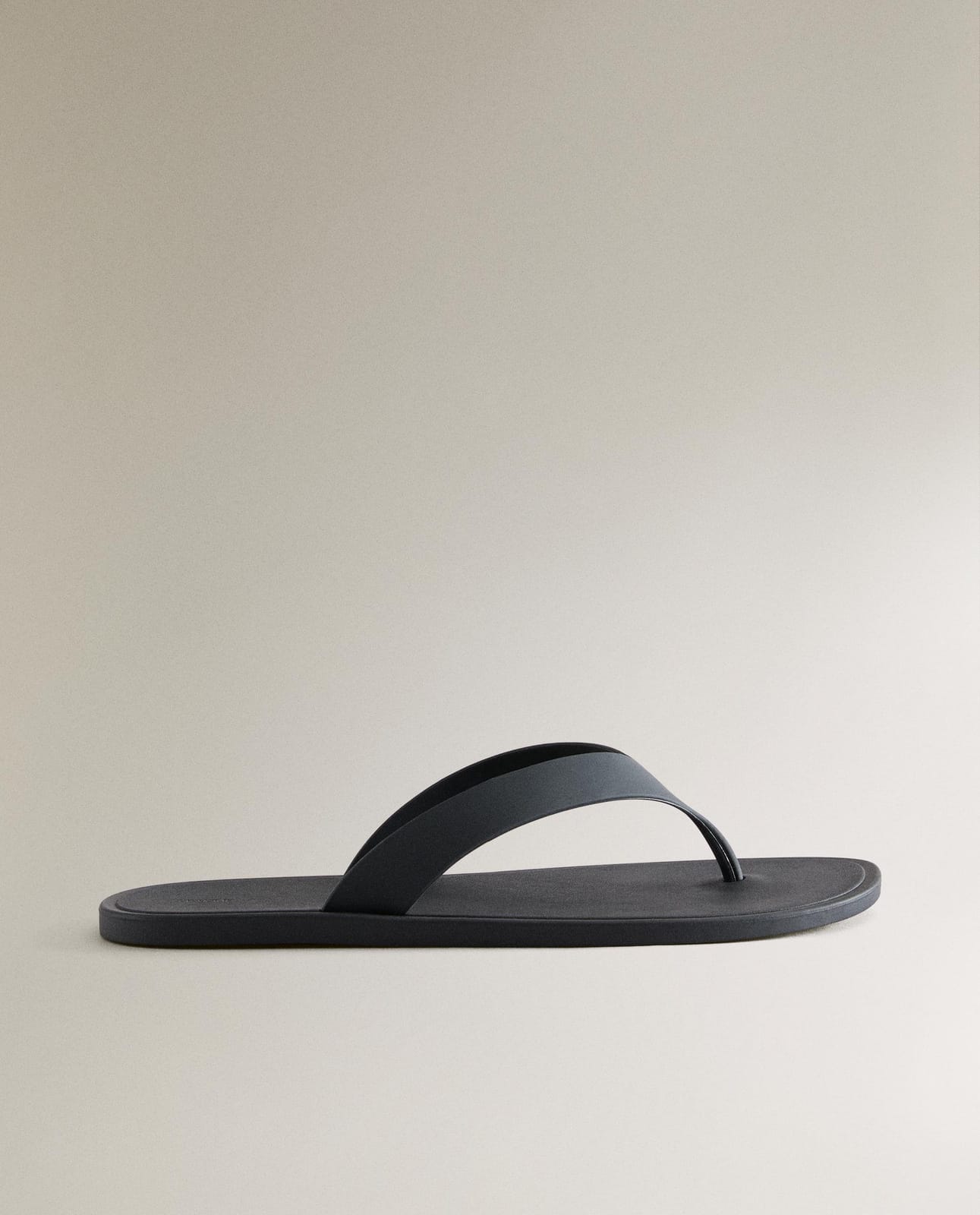 Тапочки ZARA HOME резиновые купальные сандалии темно-синий 44