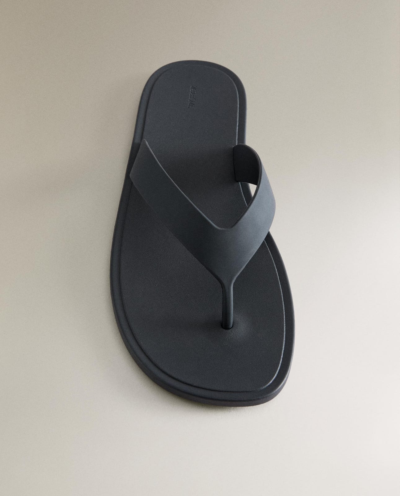 ZARA HOME РЕЗИНОВЫЕ ПЛЯЖНЫЕ САНДАЛИИ ракурс 9