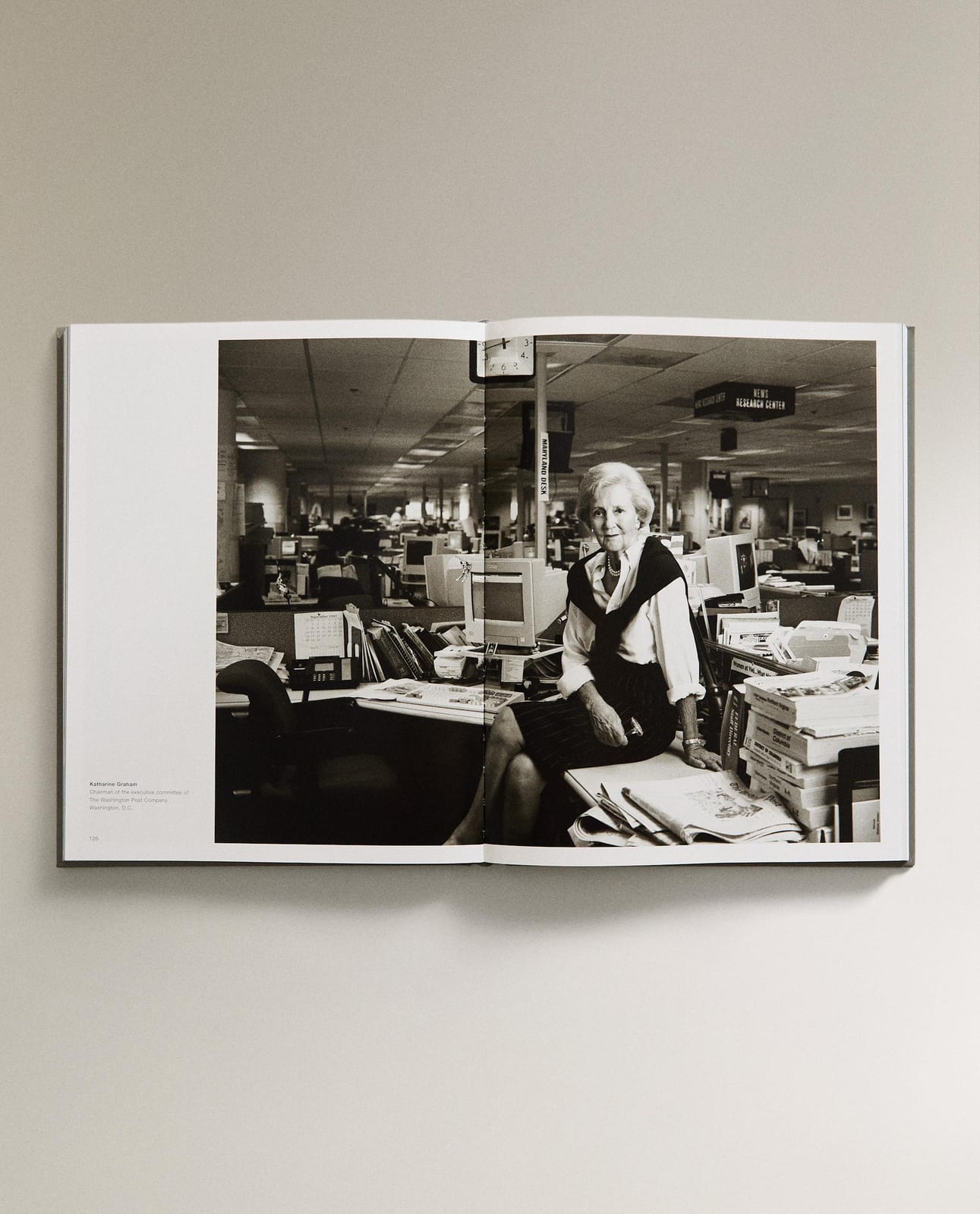 ZARA HOME КНИГА WOMEN ANNIE LEIBOVITZ (АНГЛИЙСКИЙ) ракурс 5