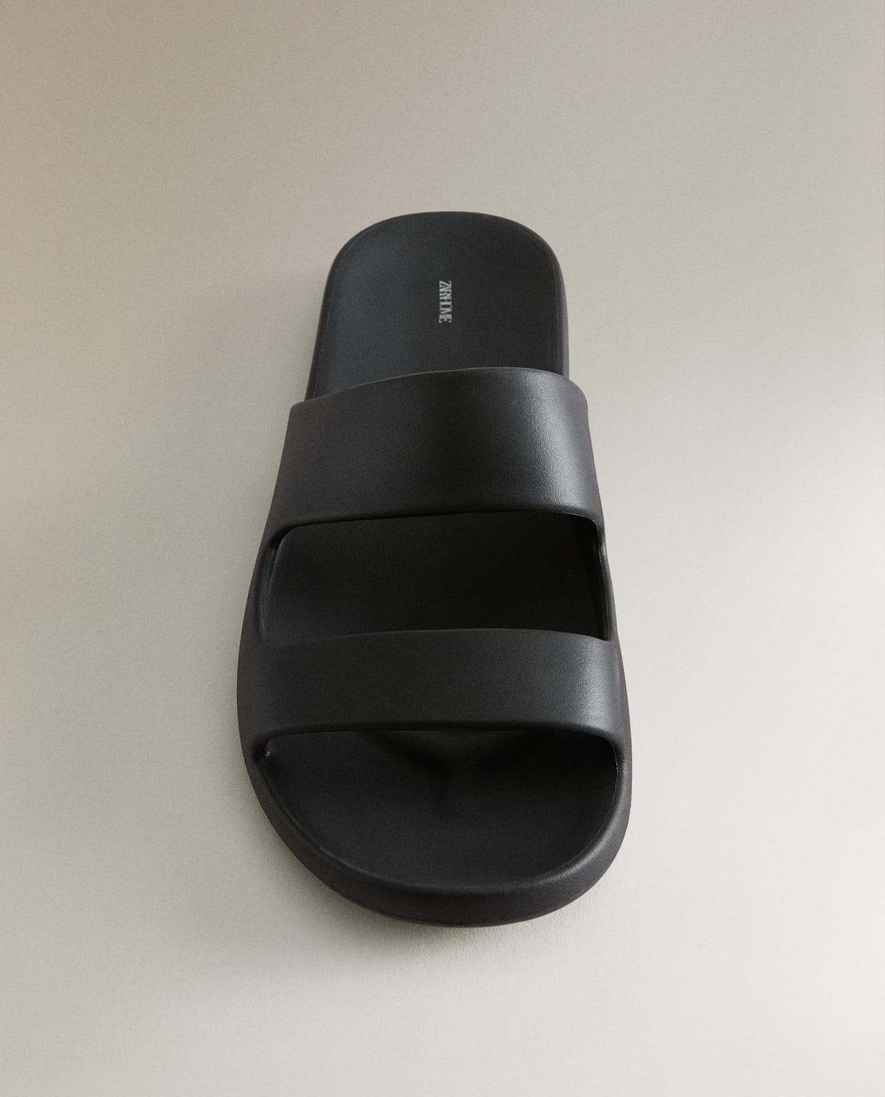 ZARA HOME ПЛОСКИЕ РЕЗИНОВЫЕ САНДАЛИИ ракурс 3