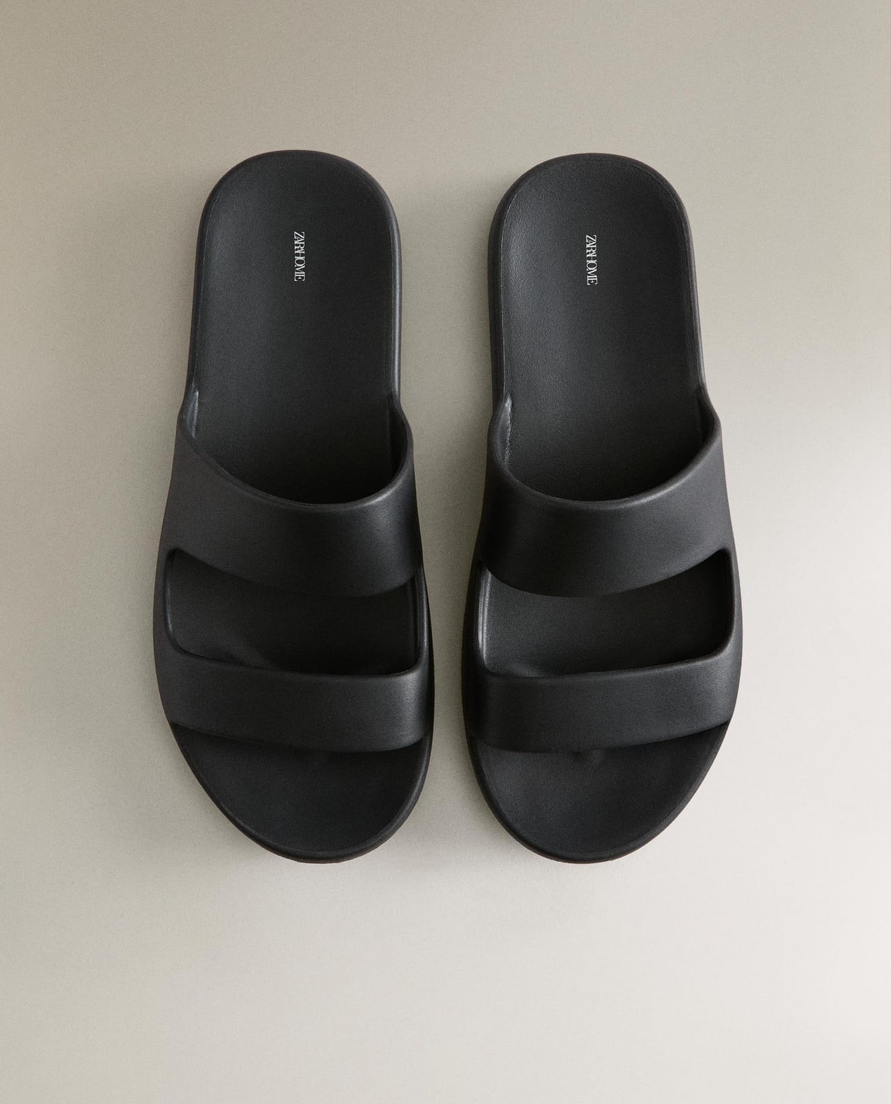 ZARA HOME ПЛОСКИЕ РЕЗИНОВЫЕ САНДАЛИИ ракурс 2