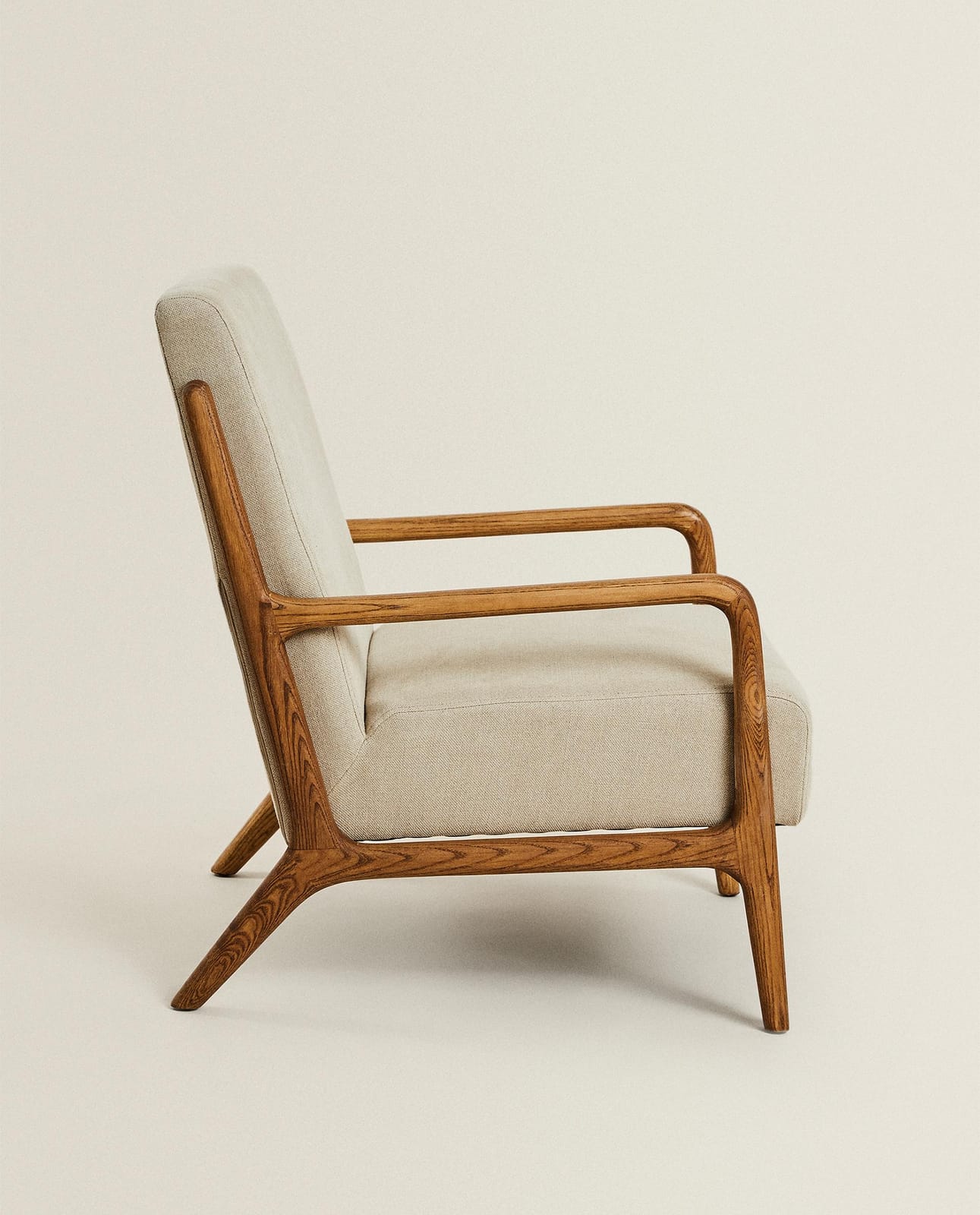 ZARA HOME КРЕСЛО ИЗ ЯСЕНЕВОГО ДЕРЕВА И ЛЬНА ракурс 4