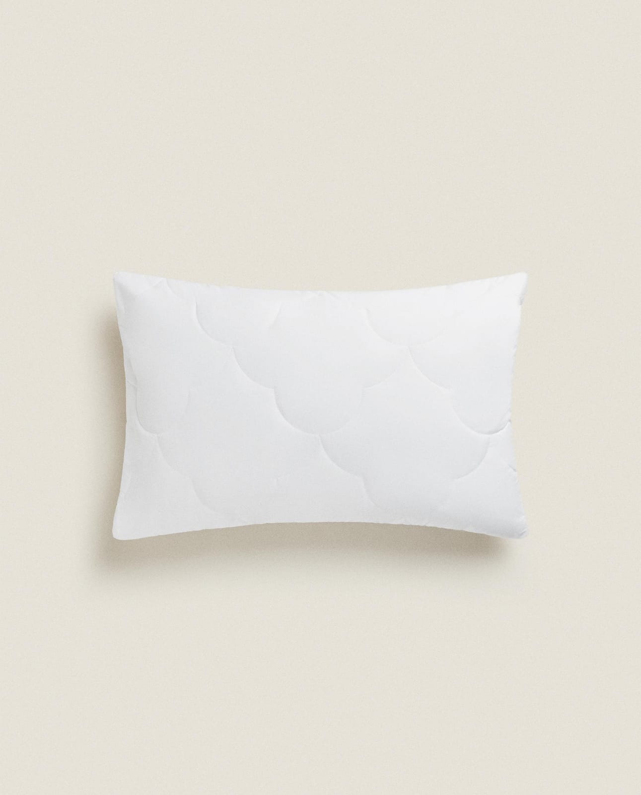 Наволочка ZARA HOME СТЕГАНЫЙ ЗАЩИТНЫЙ ЧЕХОЛ НА ПОДУШКУ БЕЛЫЙ 50 x 75 см