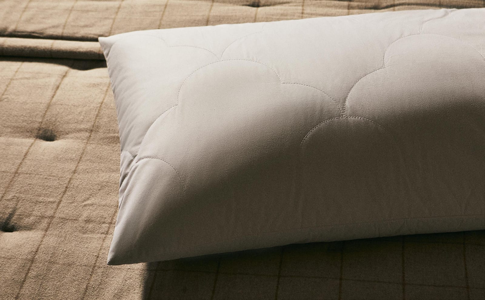 ZARA HOME СТЕГАНЫЙ НАМАТРАСНИК ракурс 6