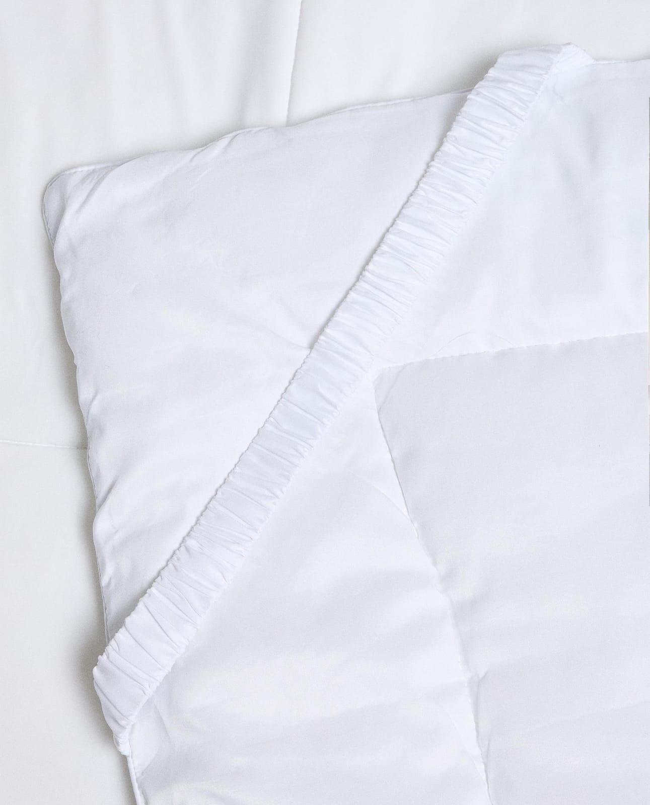ZARA HOME МАТРАС НА КРЕСЛА С ОХЛАЖДАЮЩИМ ЭФФЕКТОМ ракурс 8