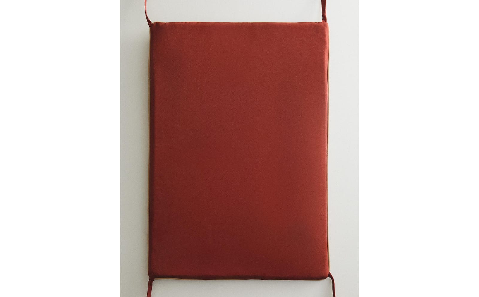 ZARA HOME ПОДУШКА НА СПИНКУ СКАМЬИ, КОНТРАСТ ракурс 4