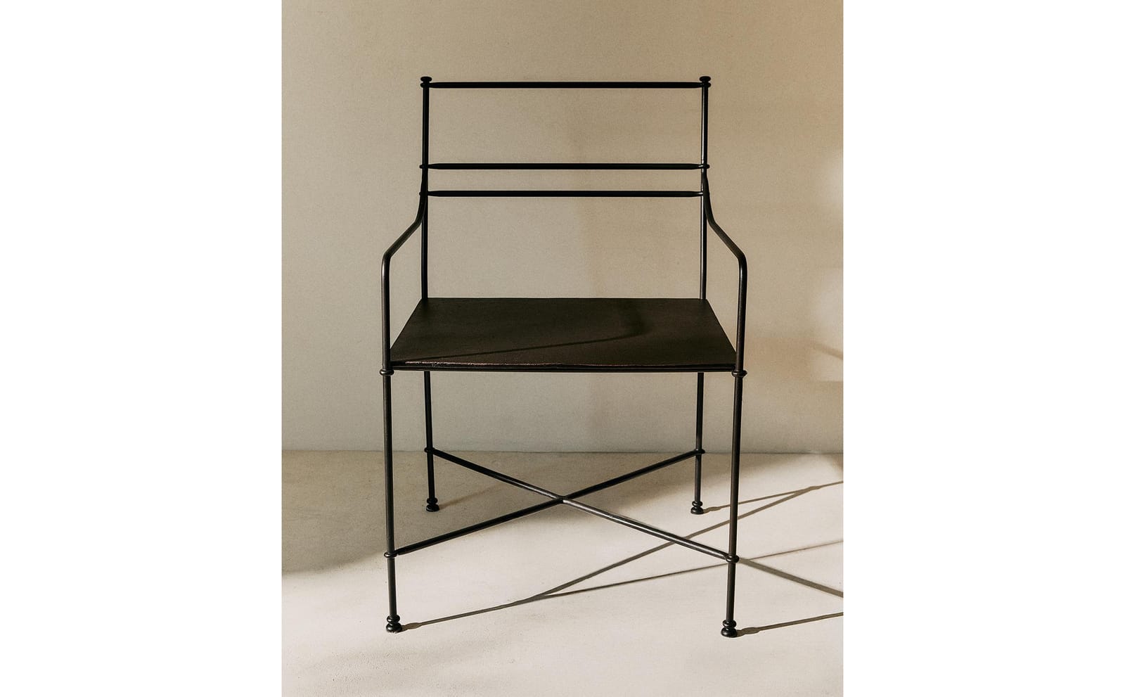 Стул ZARA HOME кованое кресло для улицы с подлокотниками CZARNY 85 x 55 x 55 cm