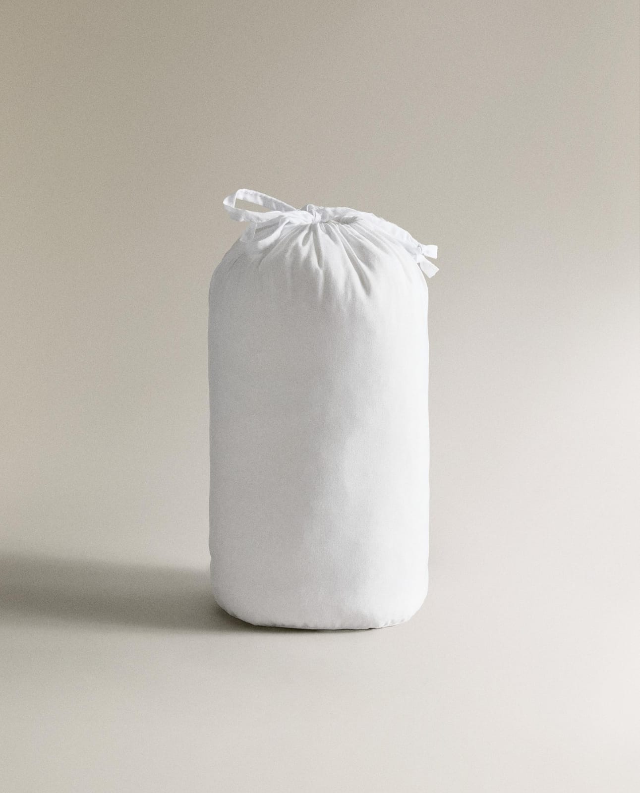 ZARA HOME ЗАЩИТНЫЙ ЧЕХОЛ НА ПОДУШКУ ОХЛАЖДАЮЩИЙ ракурс 5