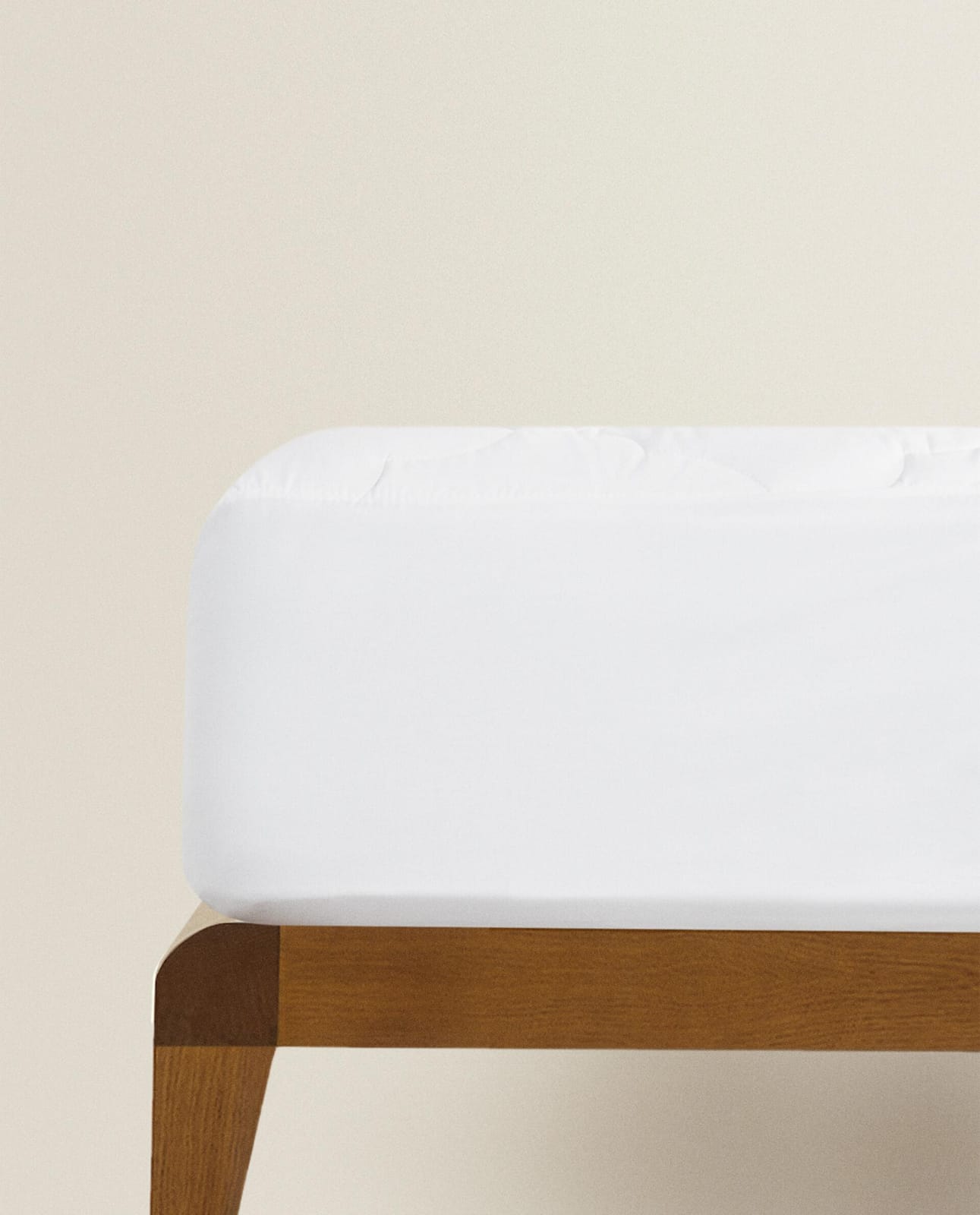 Наматрасник ZARA HOME СТЕГАНЫЙ ЗАЩИТНЫЙ ЧЕХОЛ НА МАТРАС БЕЛЫЙ 180 x 200 см
