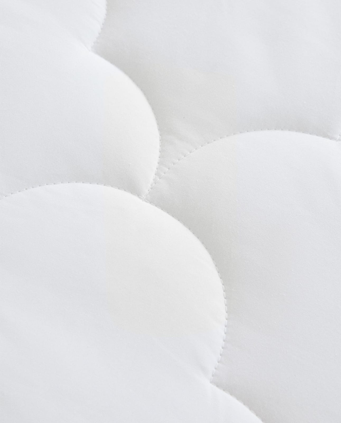 ZARA HOME СТЕГАНЫЙ НАМАТРАСНИК ракурс 4