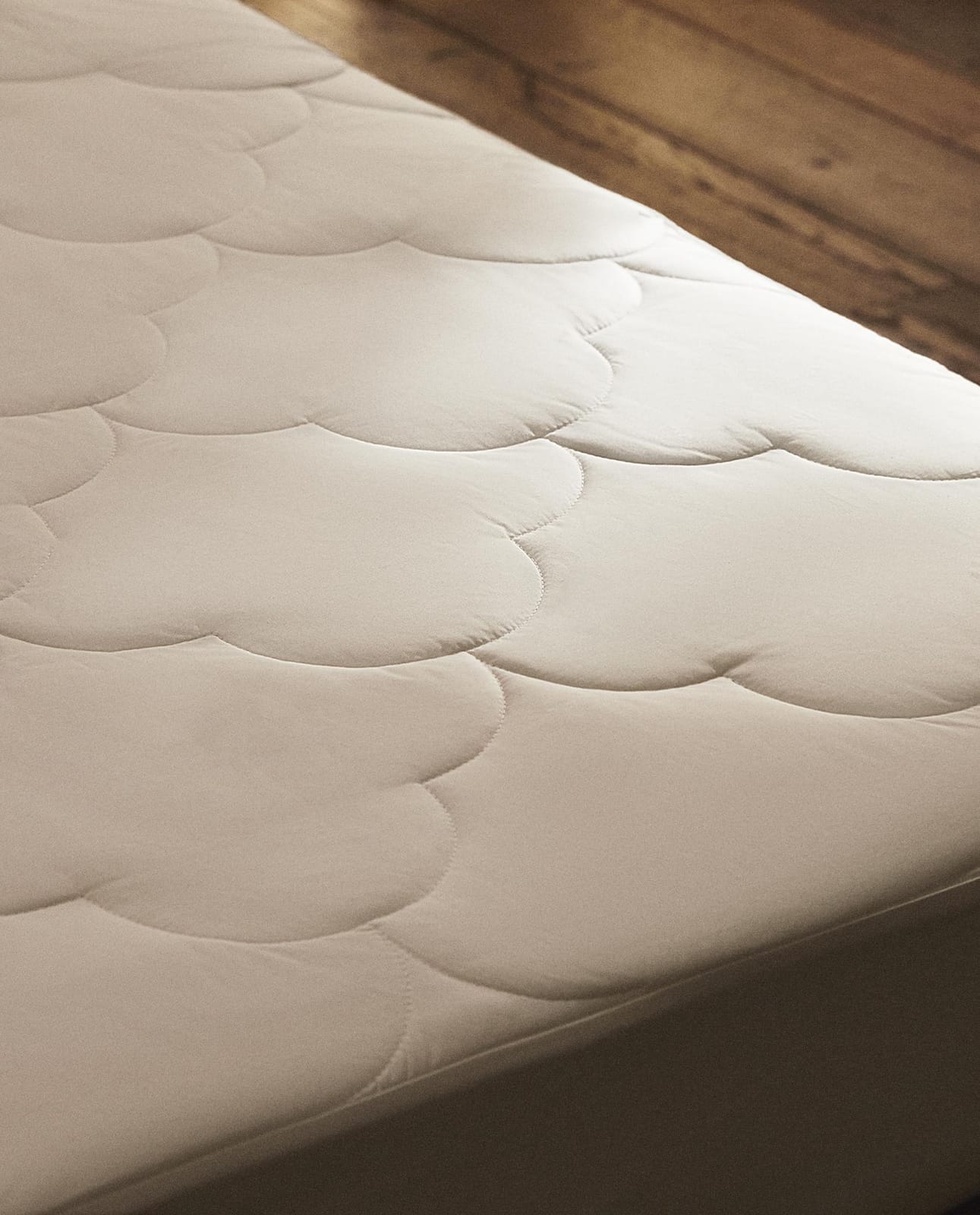 ZARA HOME СТЕГАНЫЙ НАМАТРАСНИК ракурс 6