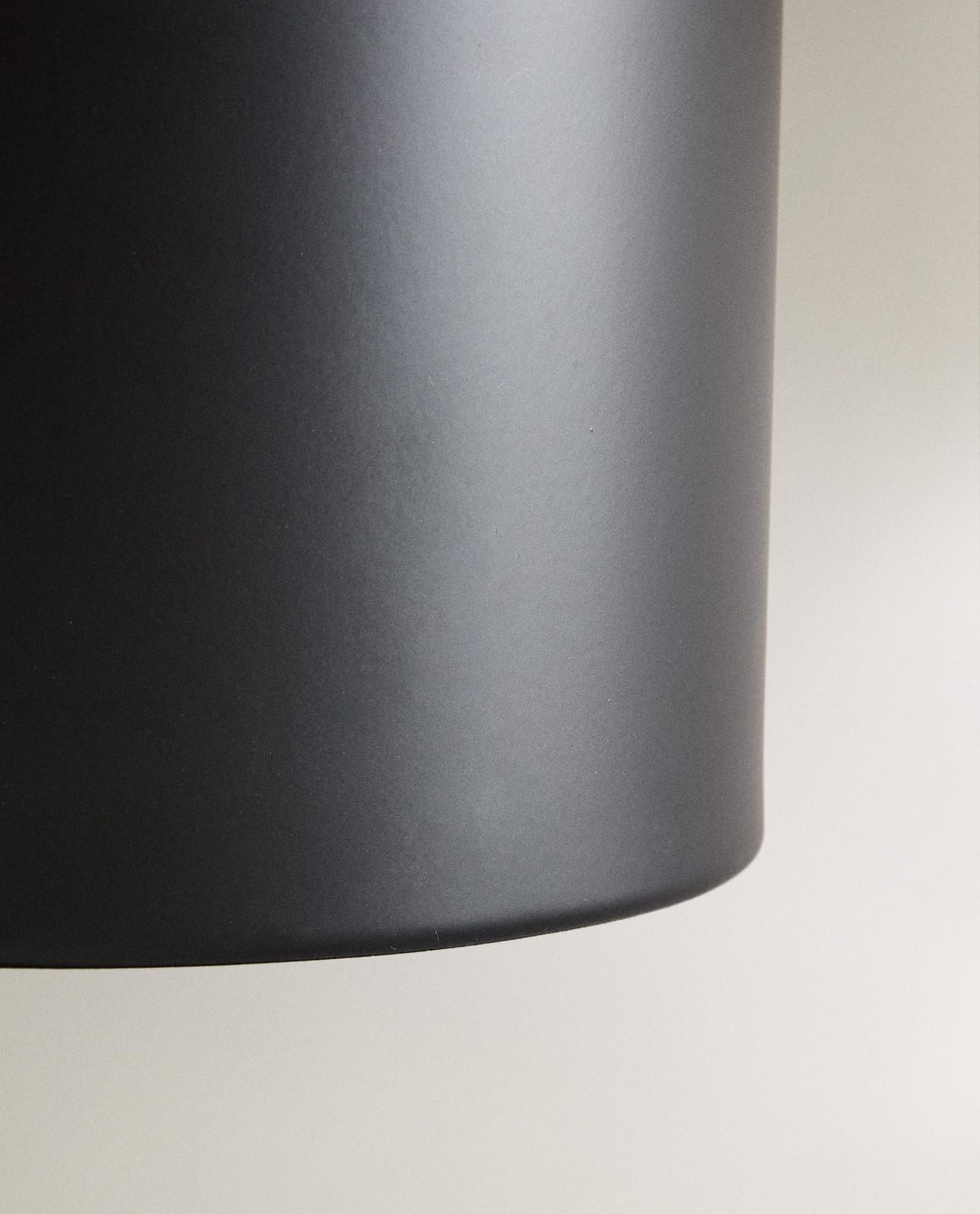ZARA HOME Металлическая корзина для ванной с деревянной крышкой ракурс 8