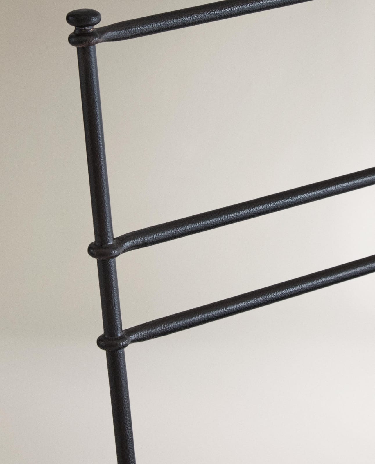 ZARA HOME КОВАНЫЙ УЛИЧНЫЙ СТУЛ ракурс 4