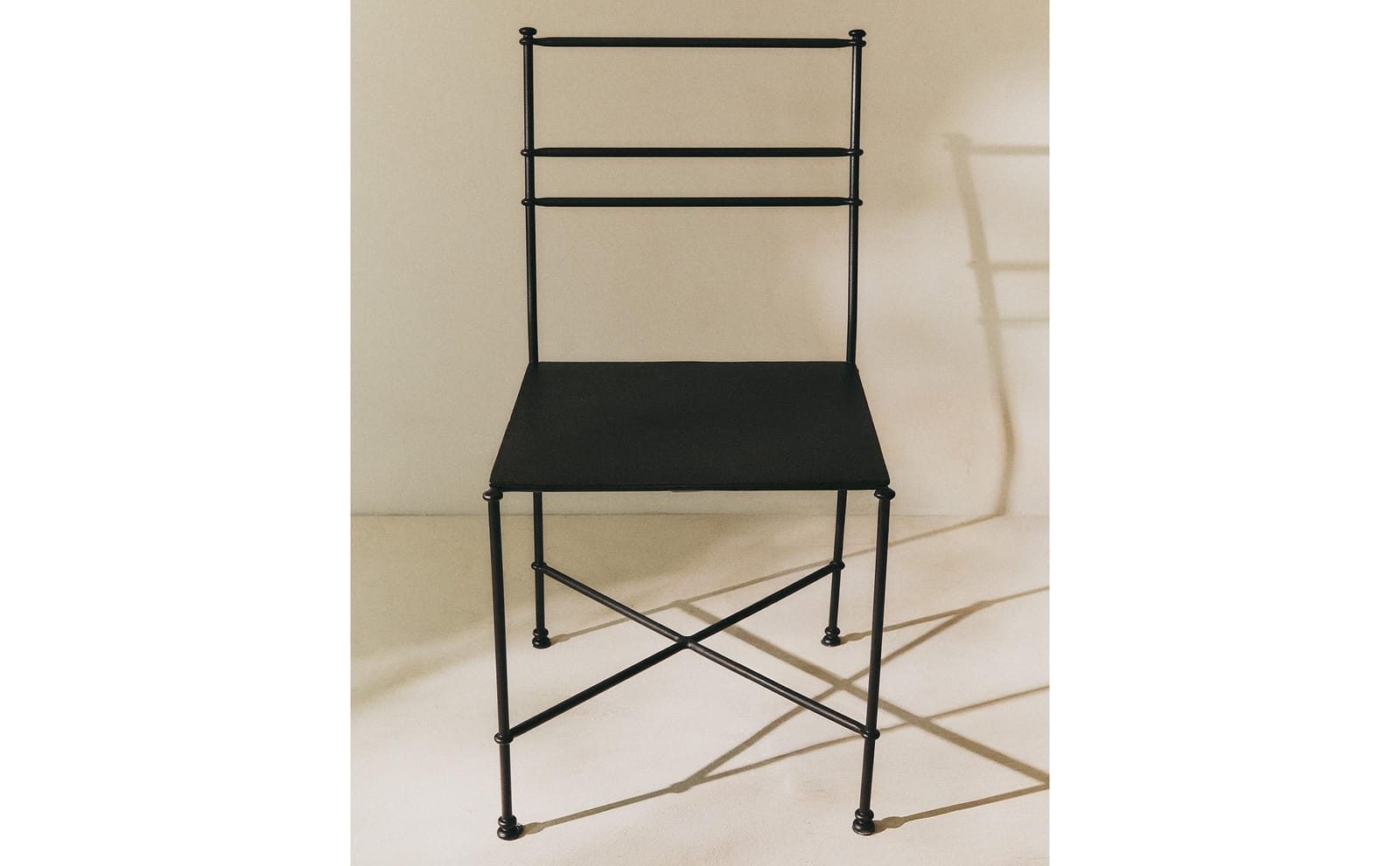 ZARA HOME КОВАНЫЙ УЛИЧНЫЙ СТУЛ ракурс 6