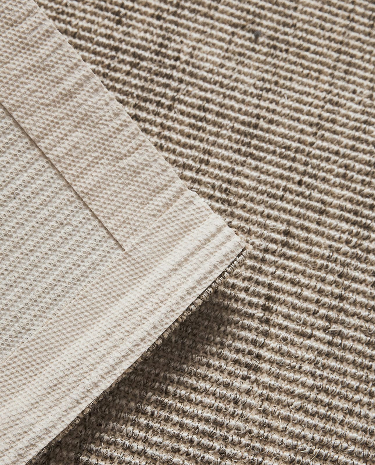 ZARA HOME ПЛЕТЕНЫЙ КОВЕР ИЗ СИЗАЛЯ ракурс 3