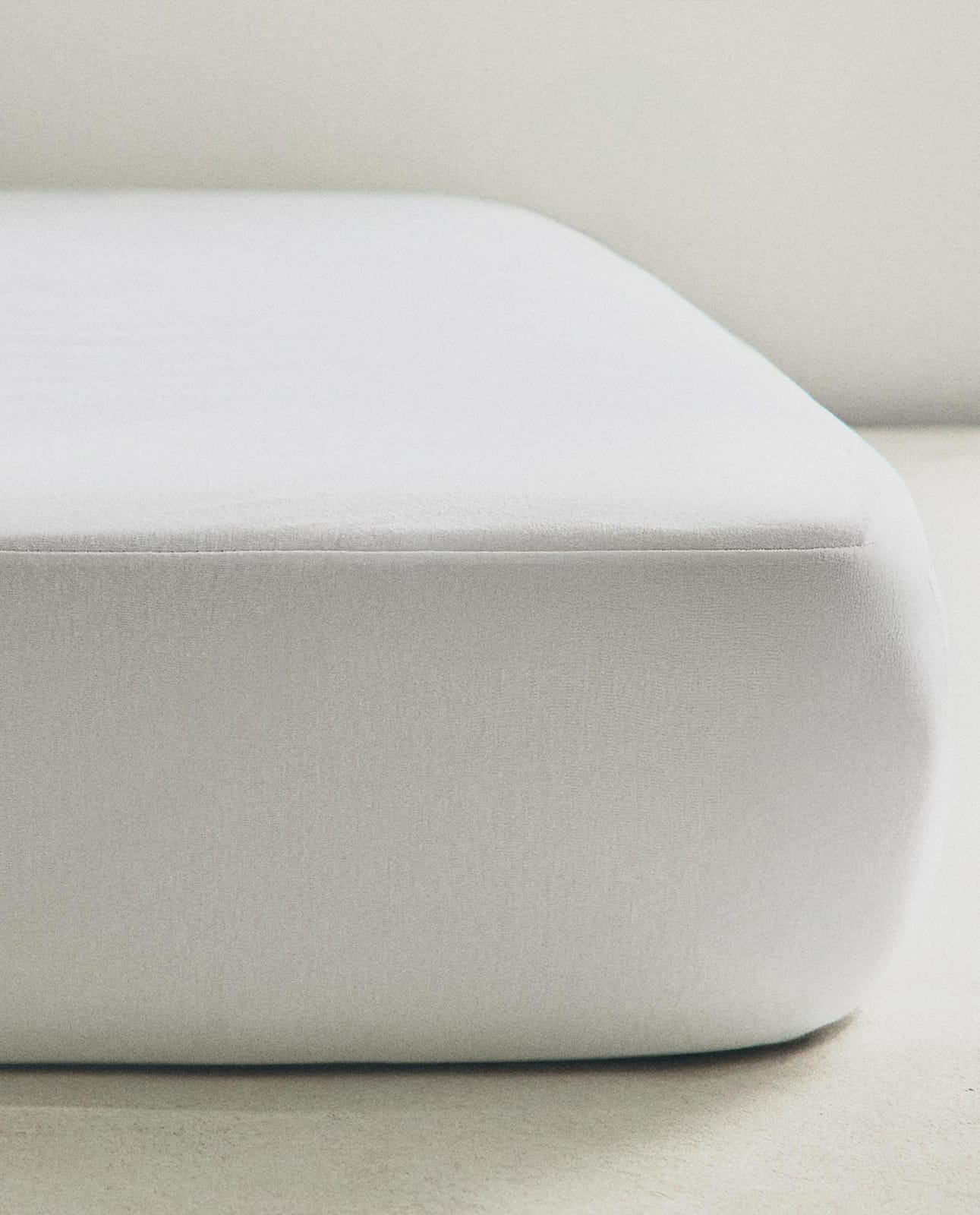 ZARA HOME ВОДООТТАЛКИВАЮЩИЙ НАМАТРАСНИК ИЗ ХЛОПКОВОГО ДЖЕРСИ ракурс 2