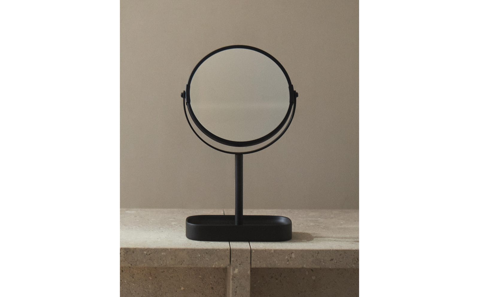 ZARA HOME Туалетное зеркало из смолы, CZARNE ракурс 5